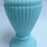 Trianon vase in opaline