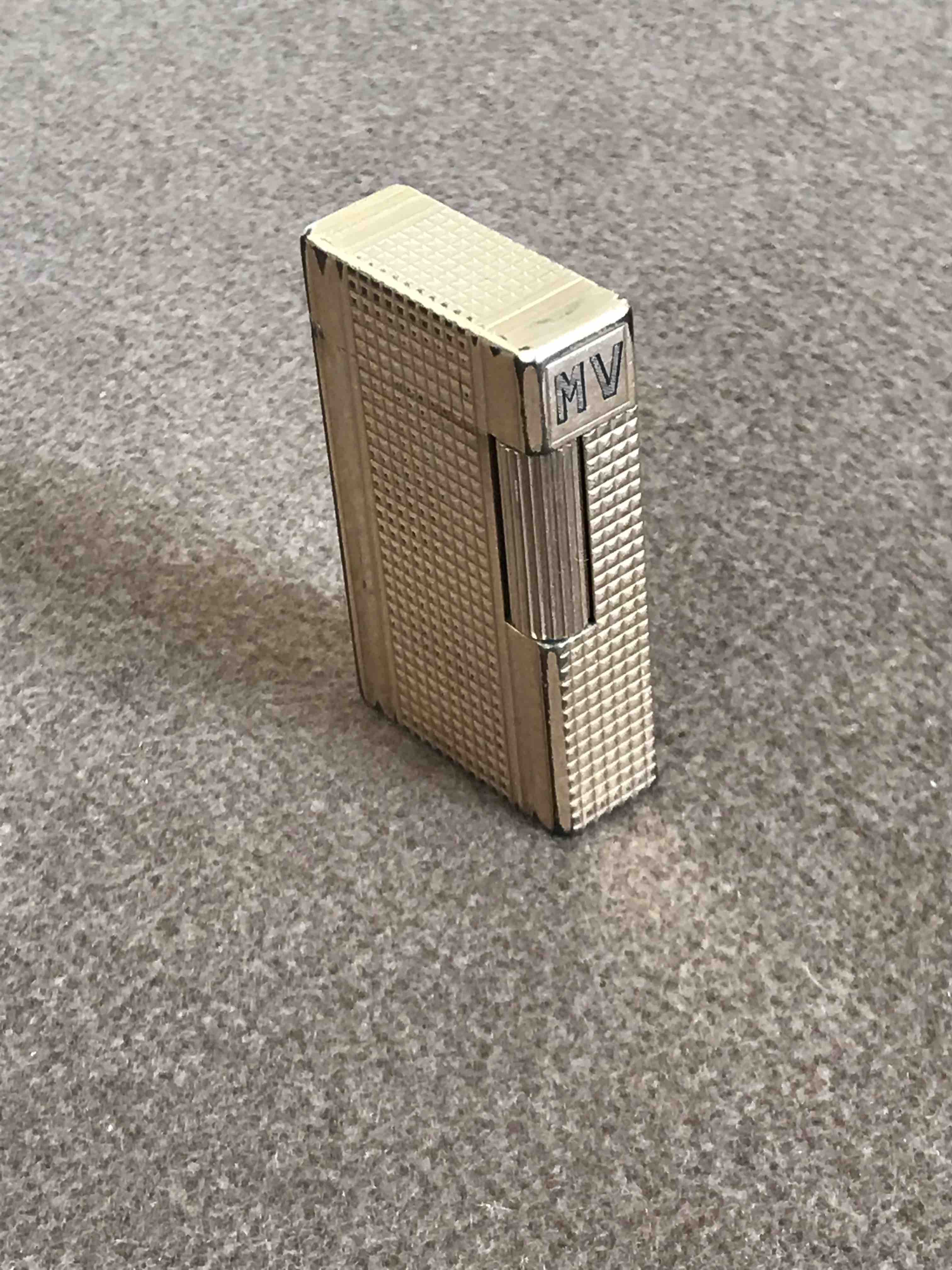 Lighter S.T. Dupont Line 1 gold plated