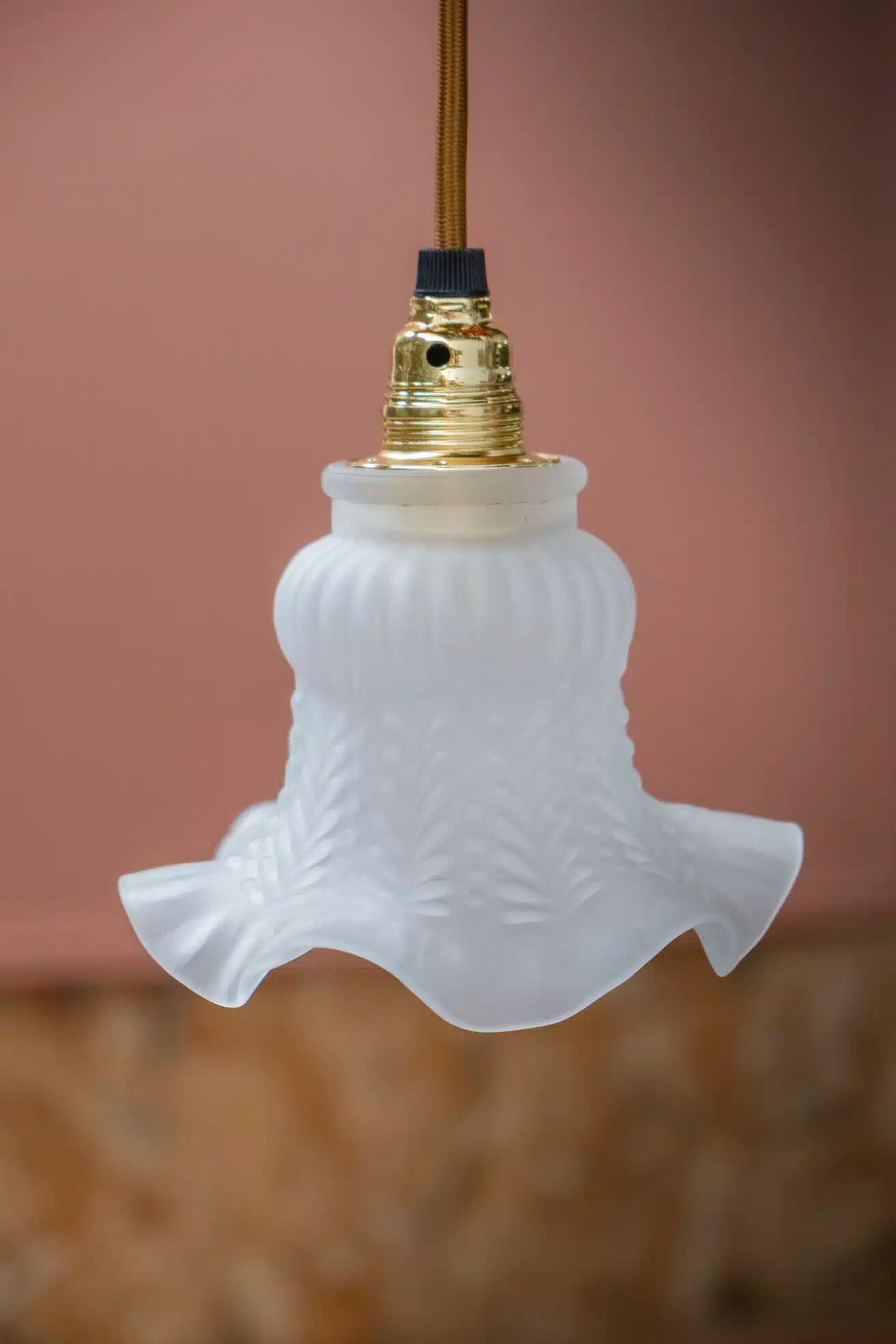 Small glass pendant light "Alba"