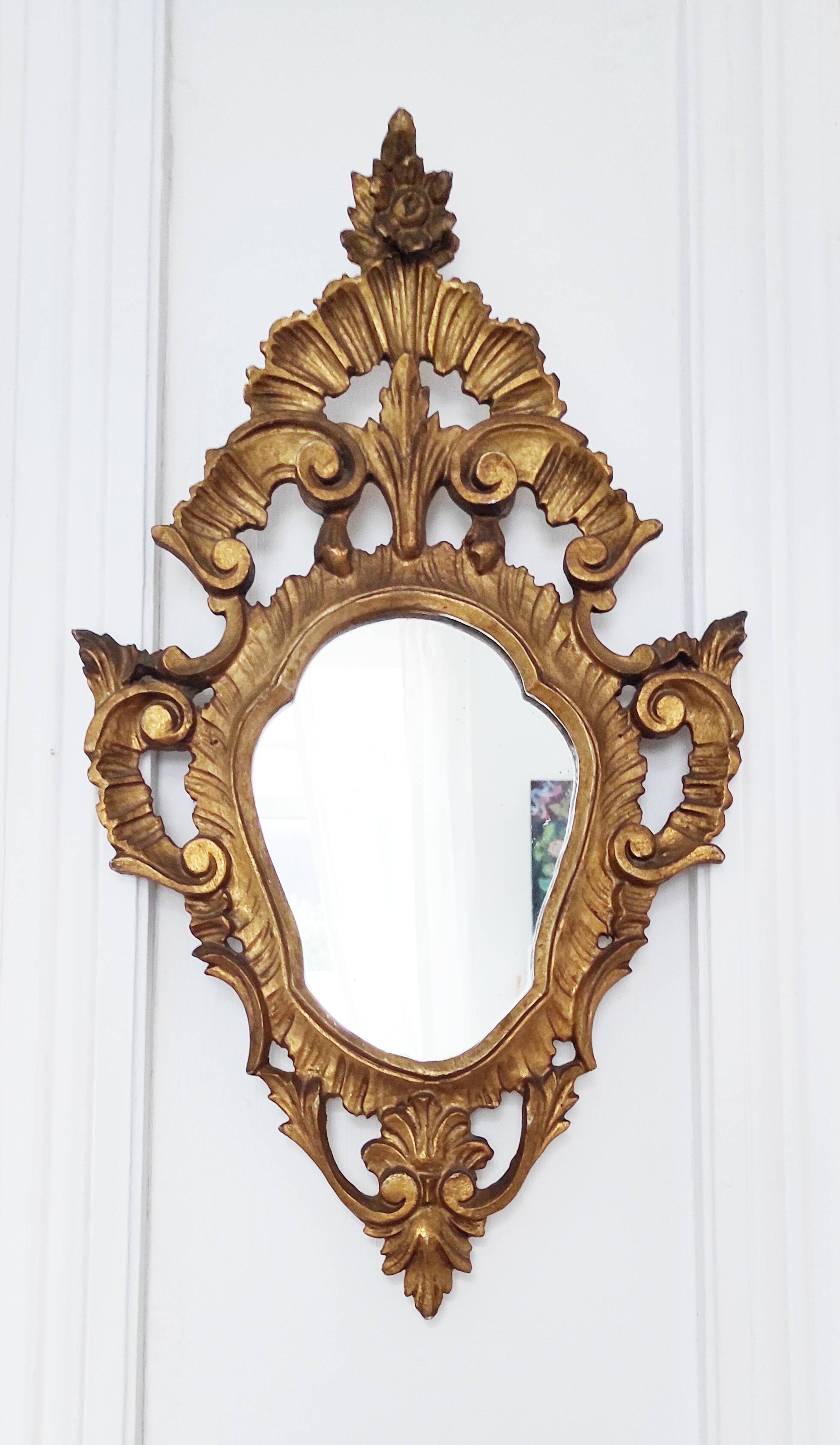 Gilded wood mirror, 56 x 32 cm