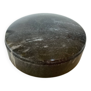 Trinket box in veined marble