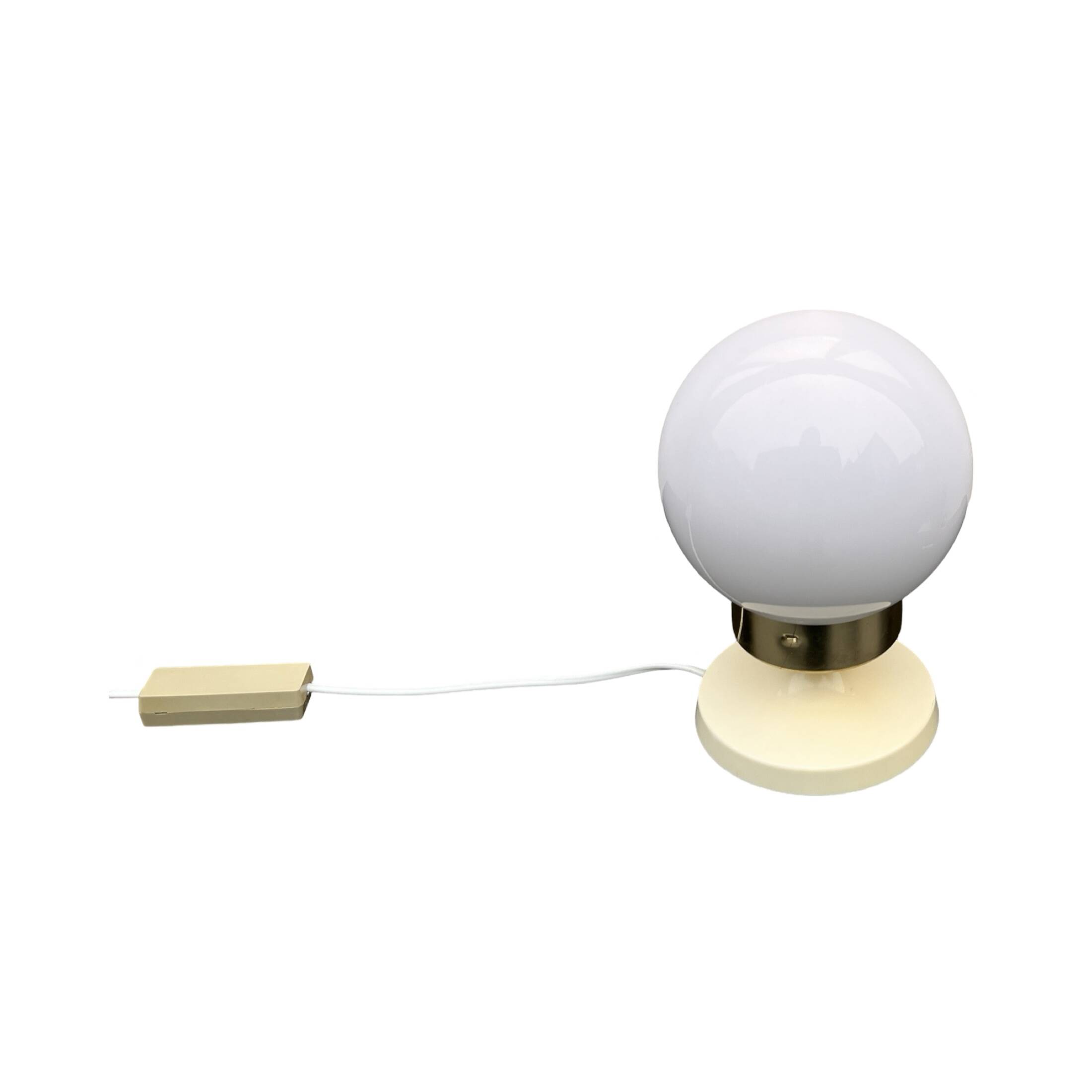 Lampe de nuit Elektroinstal JILOVE, Tchécoslovaquie, années 1970.