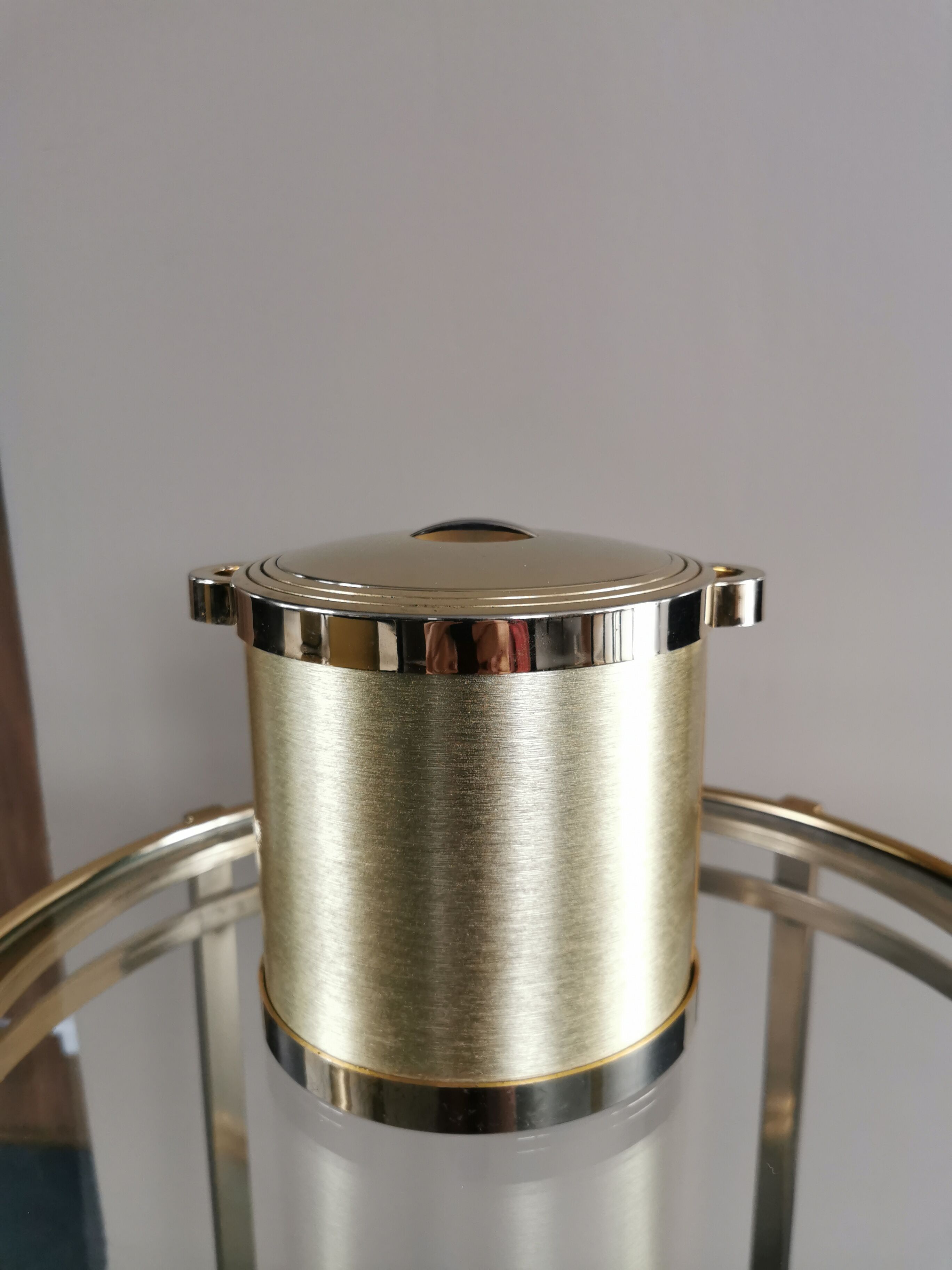 Refresher set and golden ice bucket