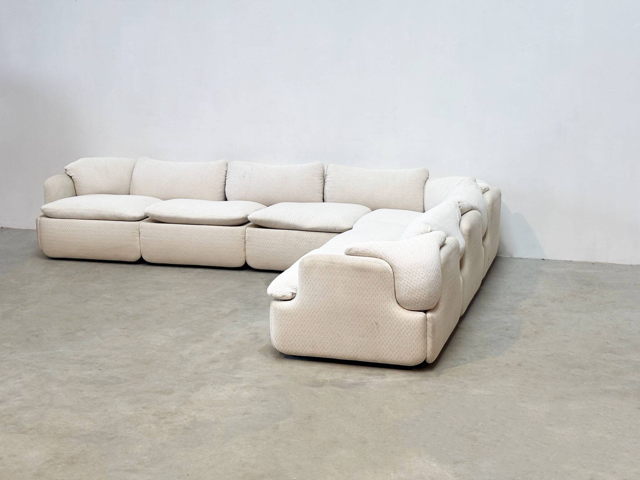 Confidential sofa by Alberto Rosselli for Saporiti