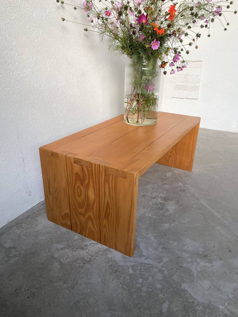 Maison Regain pine coffee table