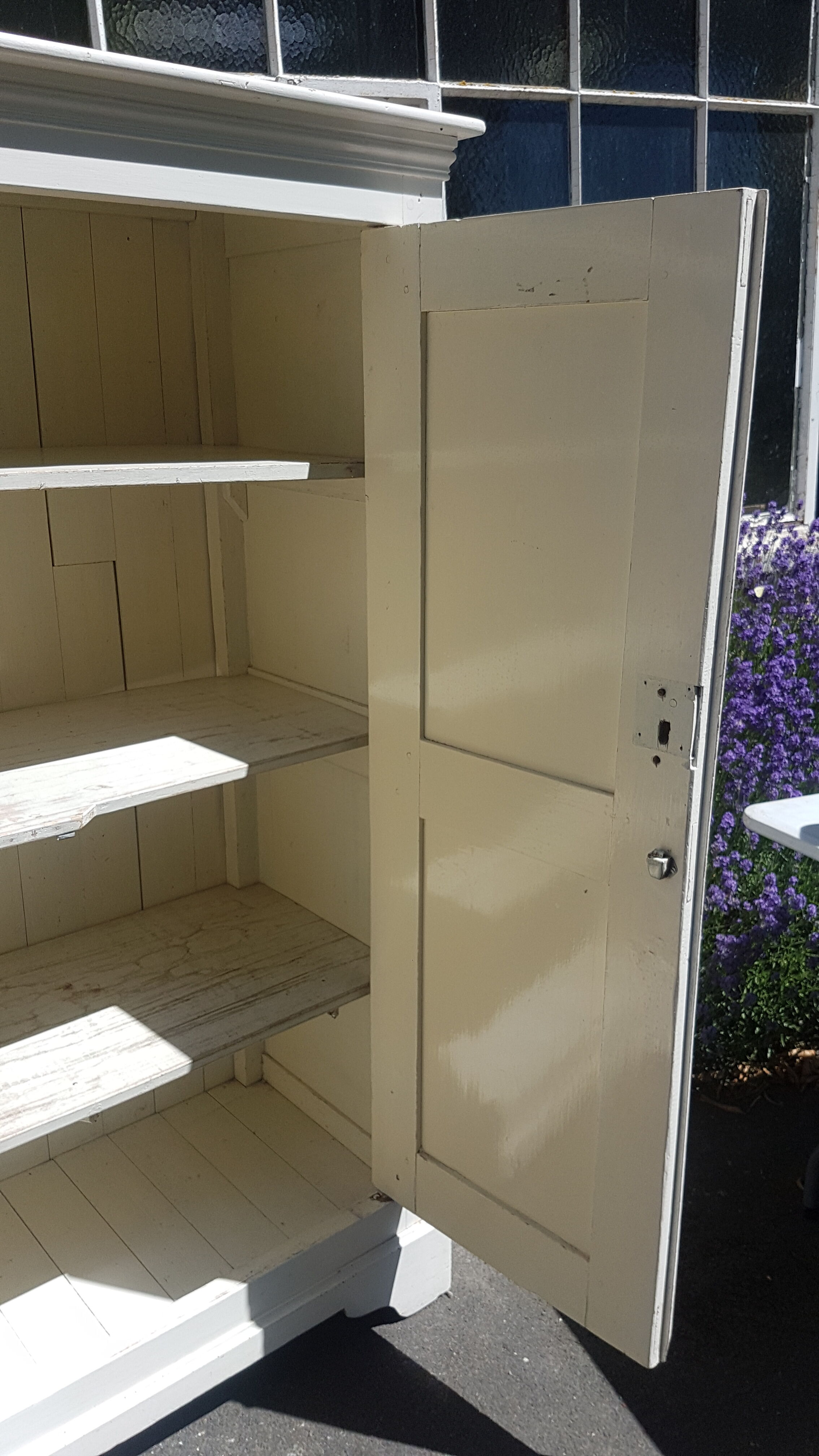 Wardrobe 2 white doors type Petite Parisienne