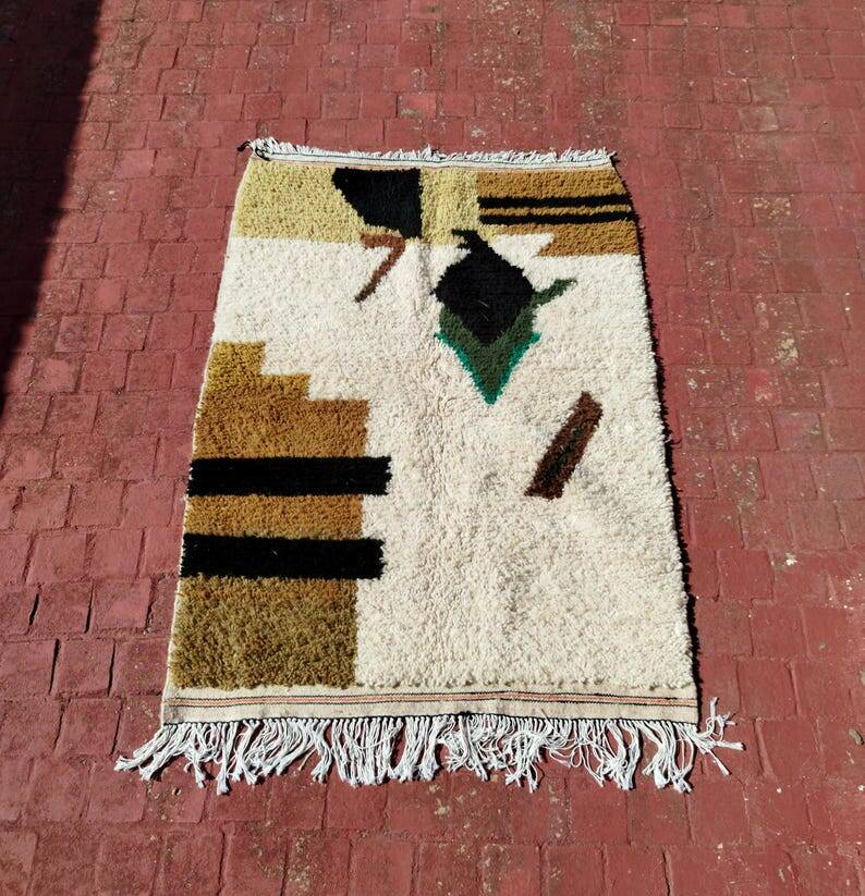 Handmade Moroccan Berber rug 150/250cm