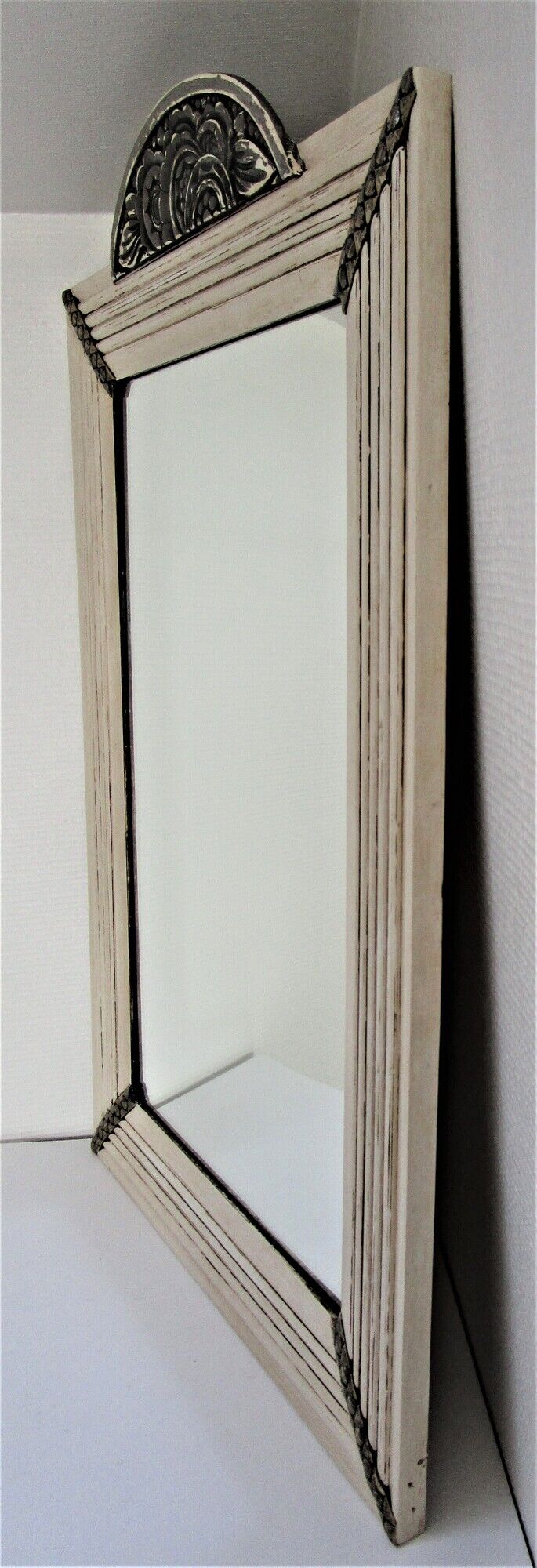 Mirror Art Deco patinated wood and stucco floral patterned Broquart Bordeaux 99 cm x 63 cm