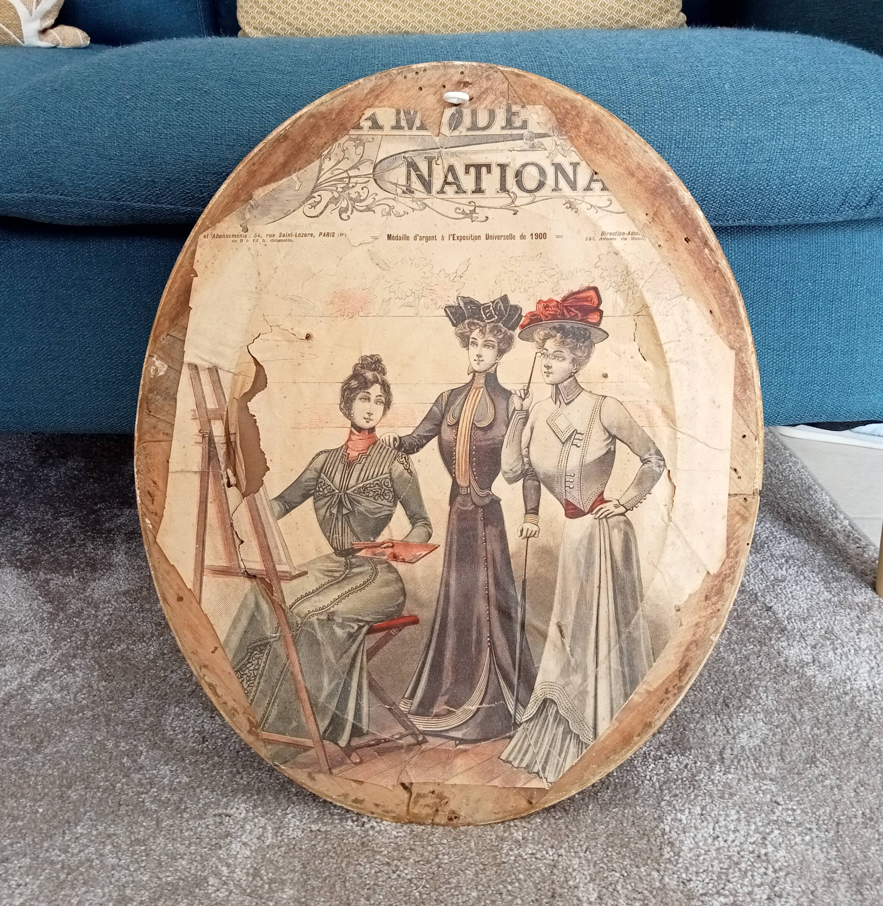 Louis Philippe 19th century oval gilded mirror in wood and stucco