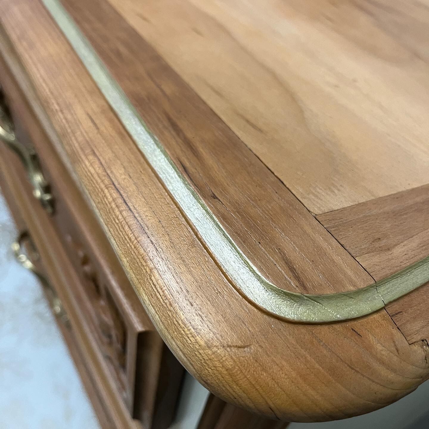 Louis XV style chest of drawers