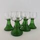 Un ensemble de 6 verres à vin vintage MCM en forme de ruche verte.