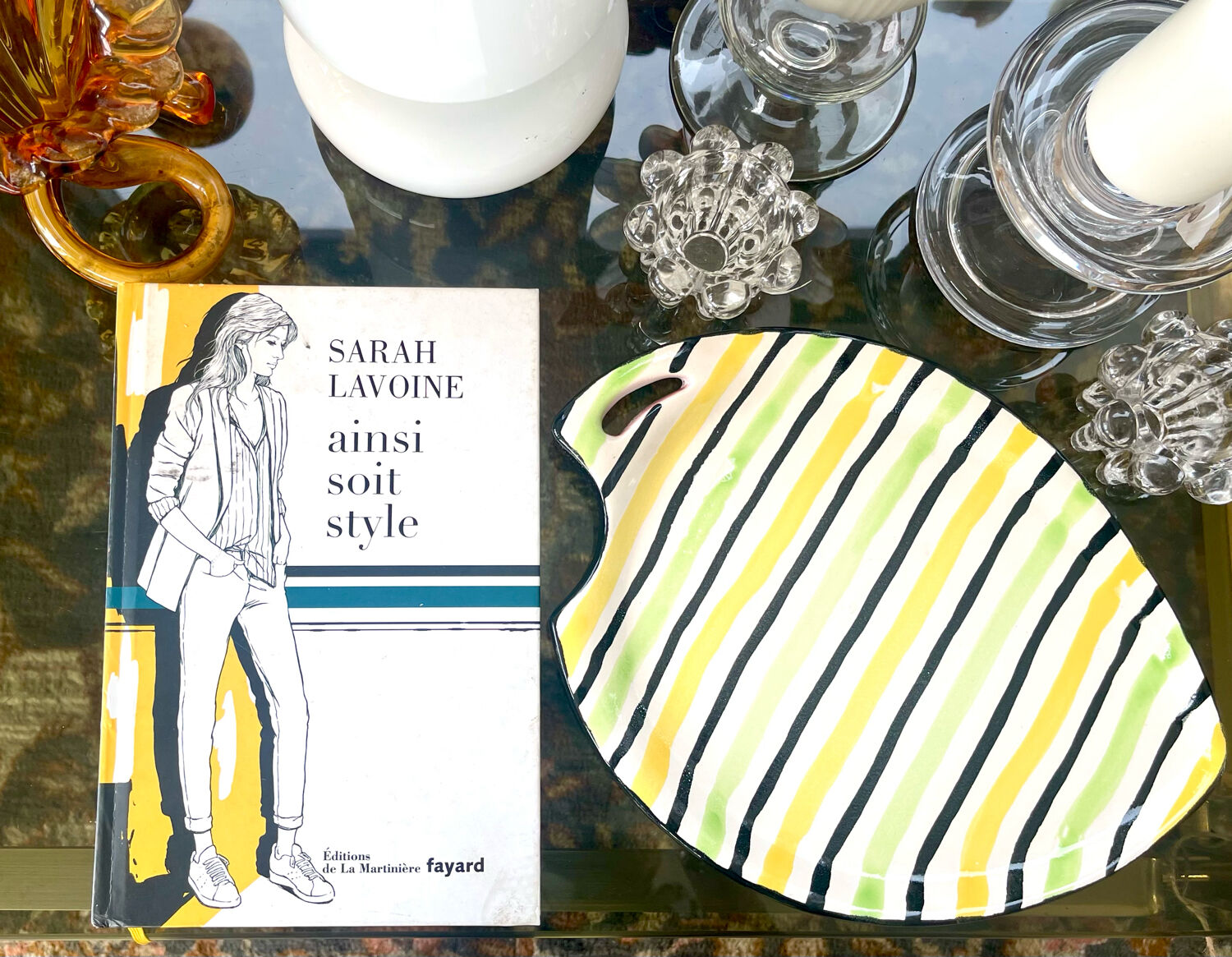 Empty vintage ceramic pocket