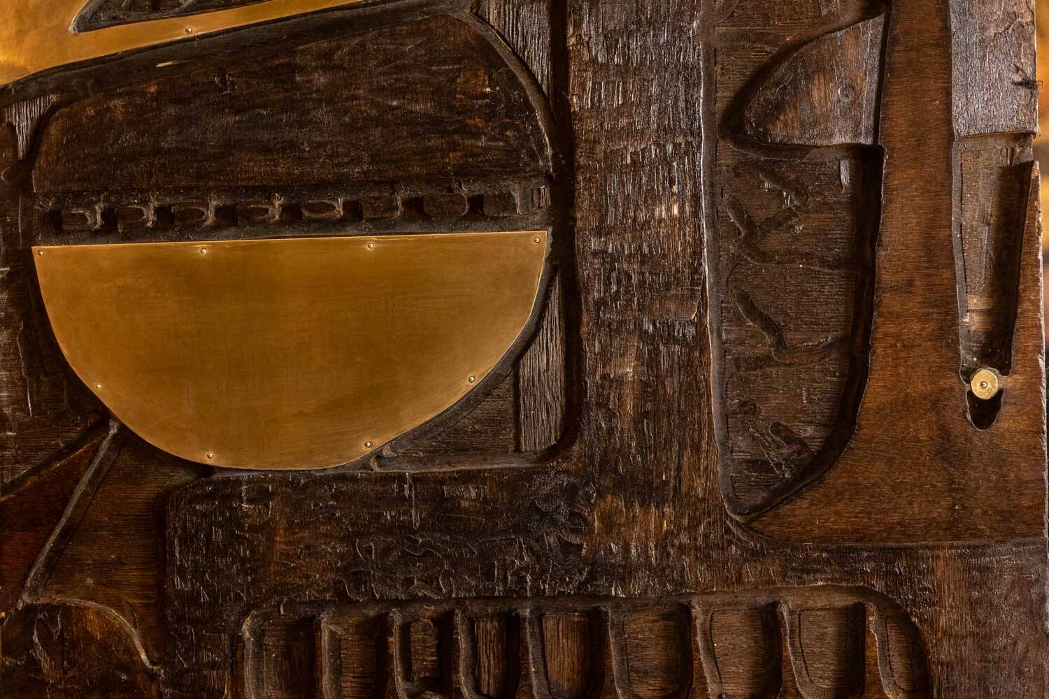 V. de Segonzac. Triptyque moderniste en bois sculpté. Contemporain.