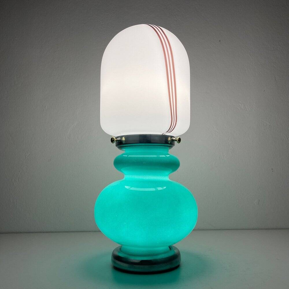 Modern Italian table lamp from the mid-century, Italy, 1980s.