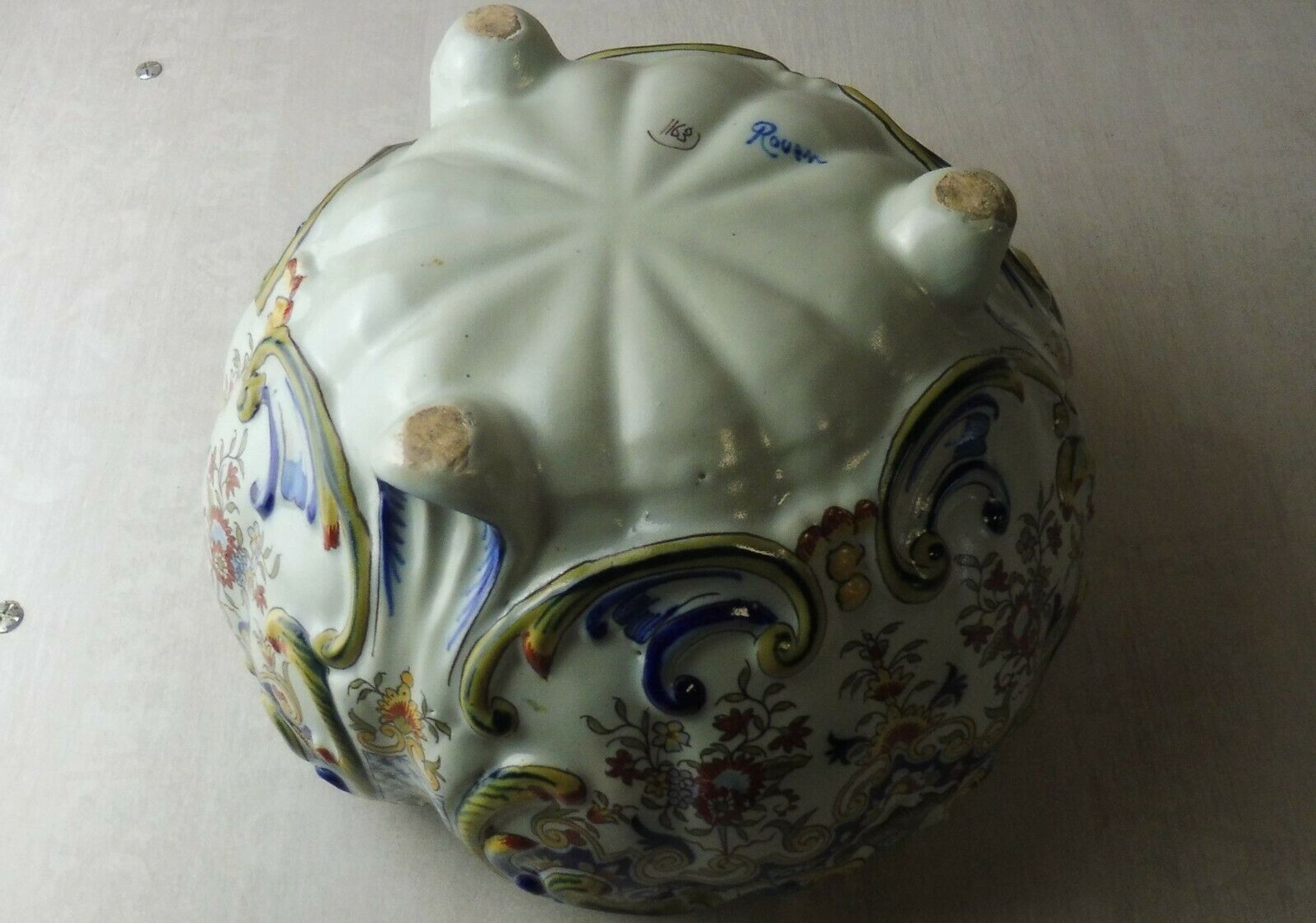 Old ceramic pot cover, decoration flowers, Rouen