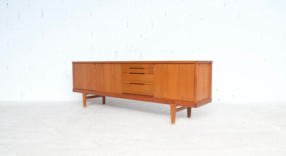Teak sideboard Henning kjaernulf 60' years K/S mobelbafrik editor