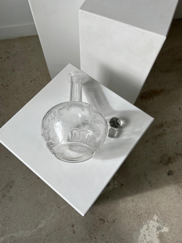 Engraved vintage wine decanter (cork reported)