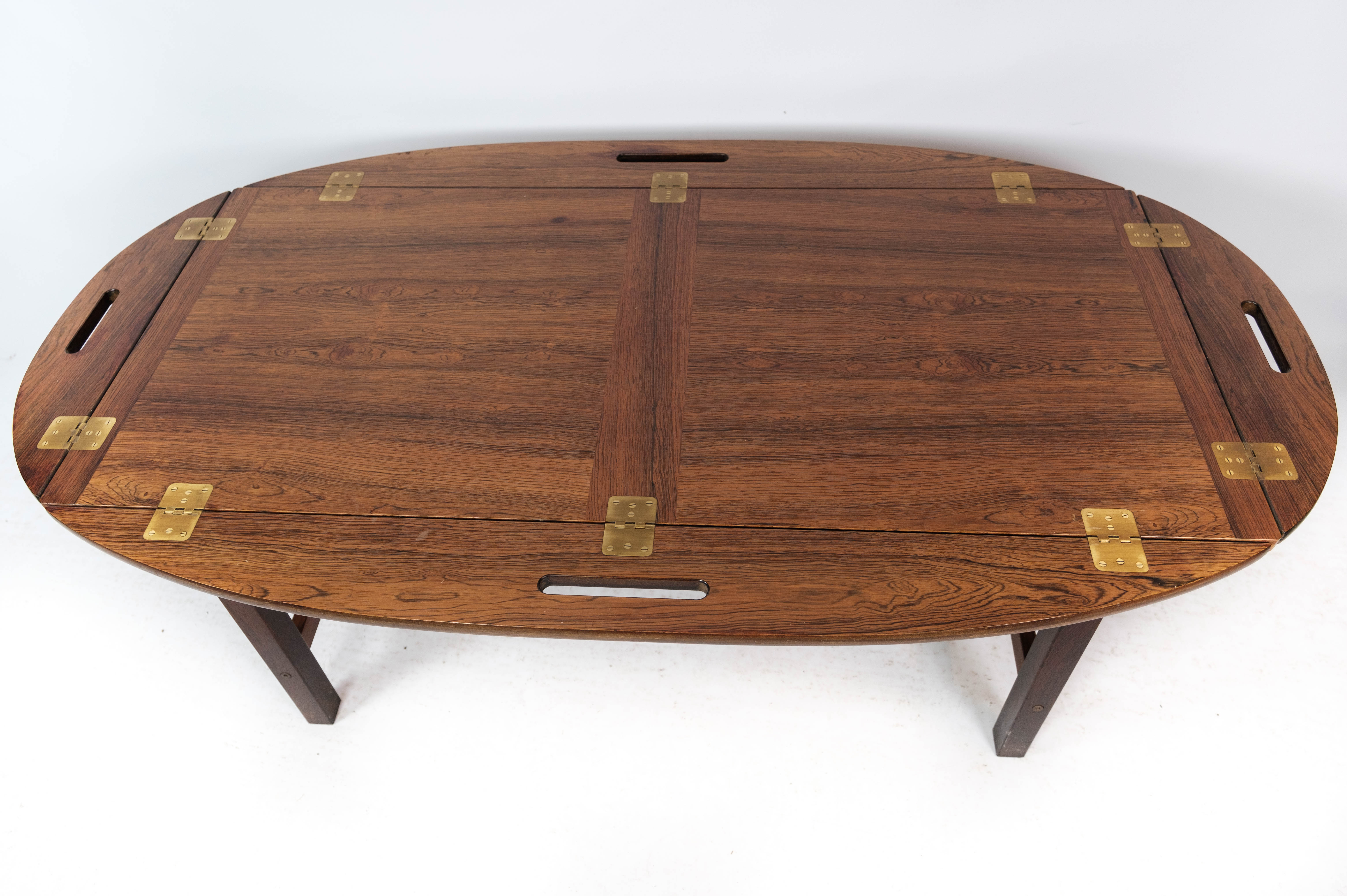 Butler's tray in rosewood of Danish design from the 1960s