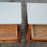 Paire de tables de chevet en chêne, a. 1950 ; piètement compas, design rétro vintage