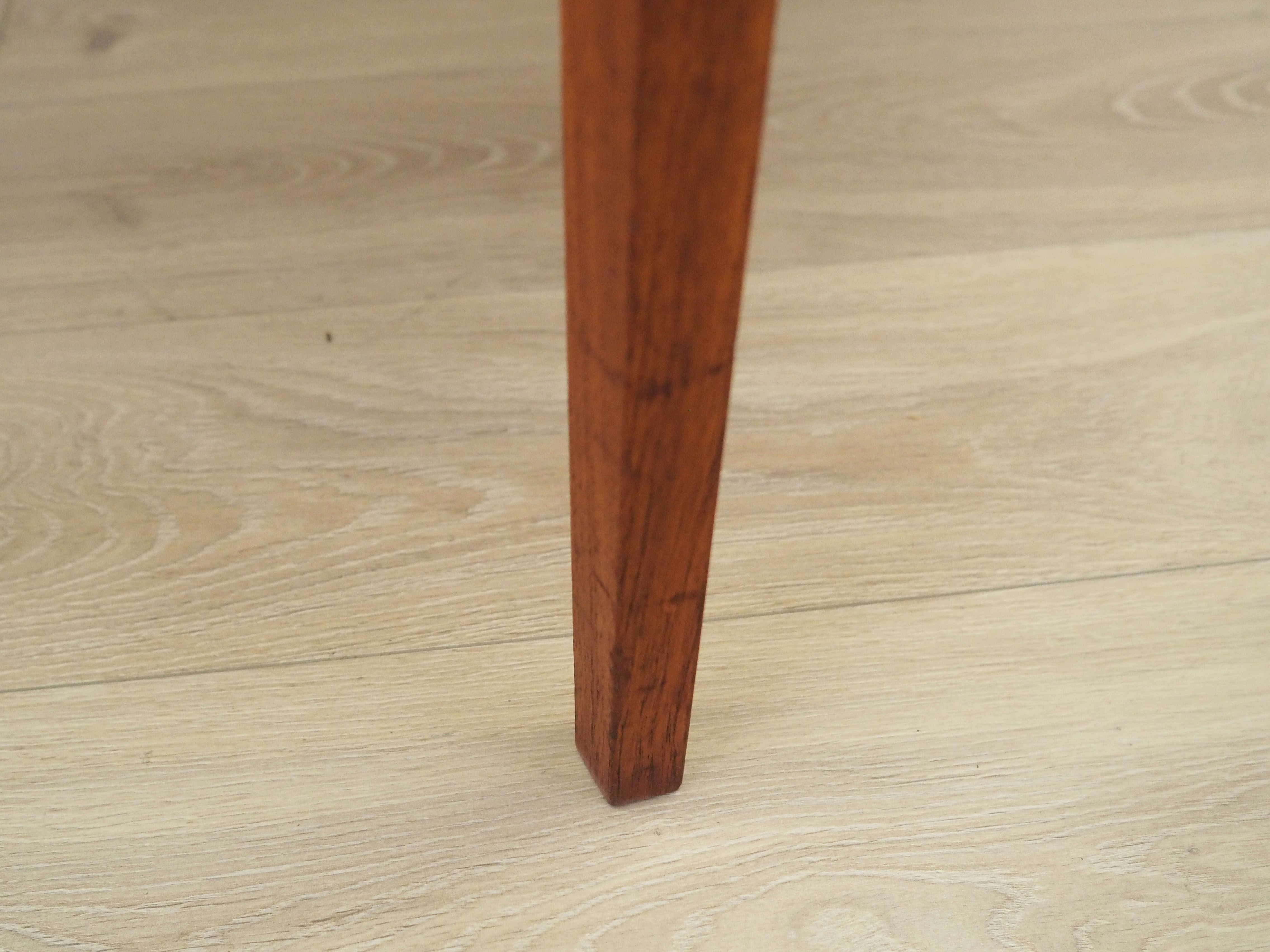 Table en teck, design danois, années 60, fabriquée au Danemark