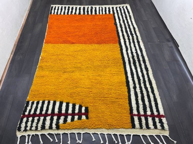 Handmade pure wool rug, size 150/250 cm.