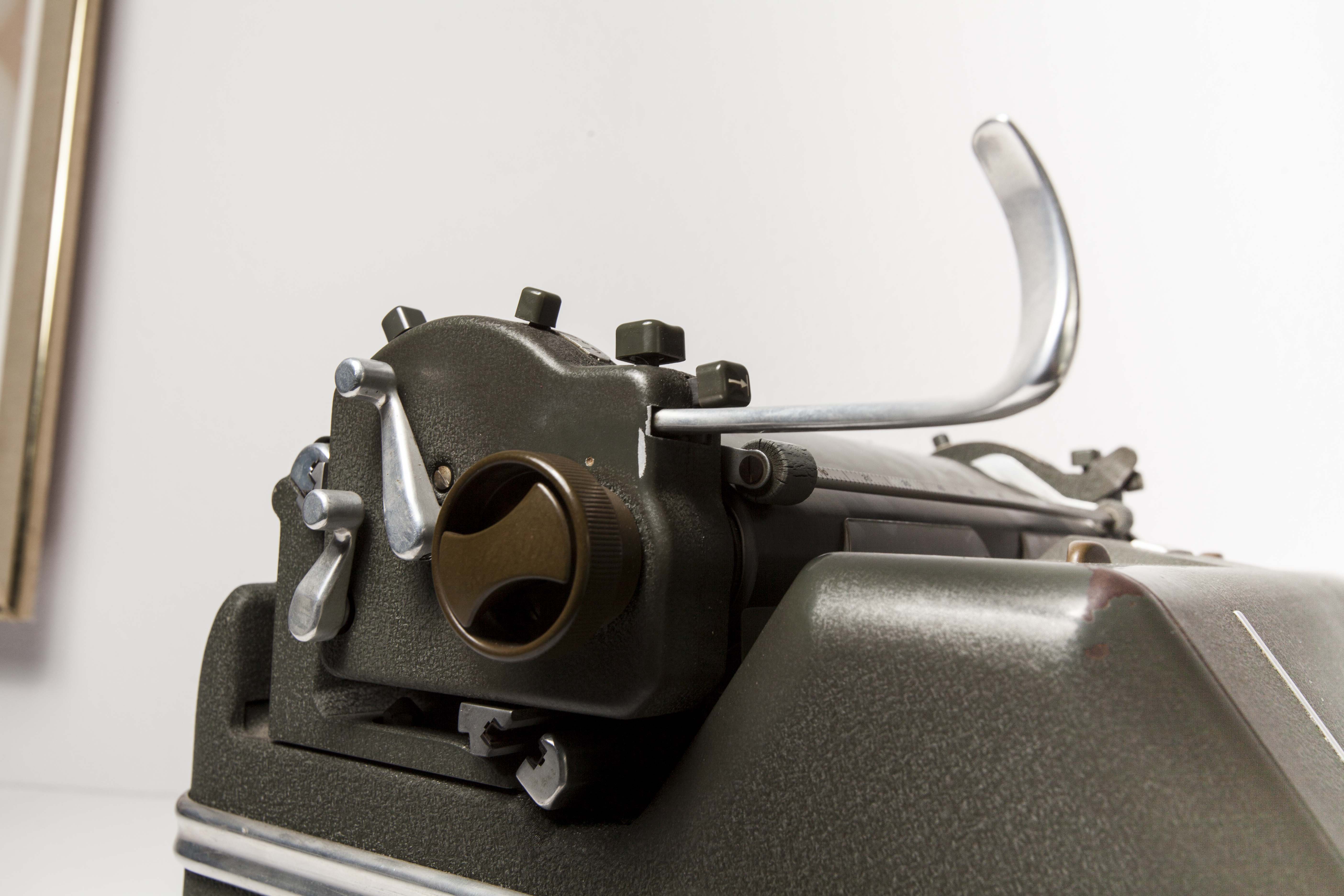 Hermes ambassador typewriter, 1952