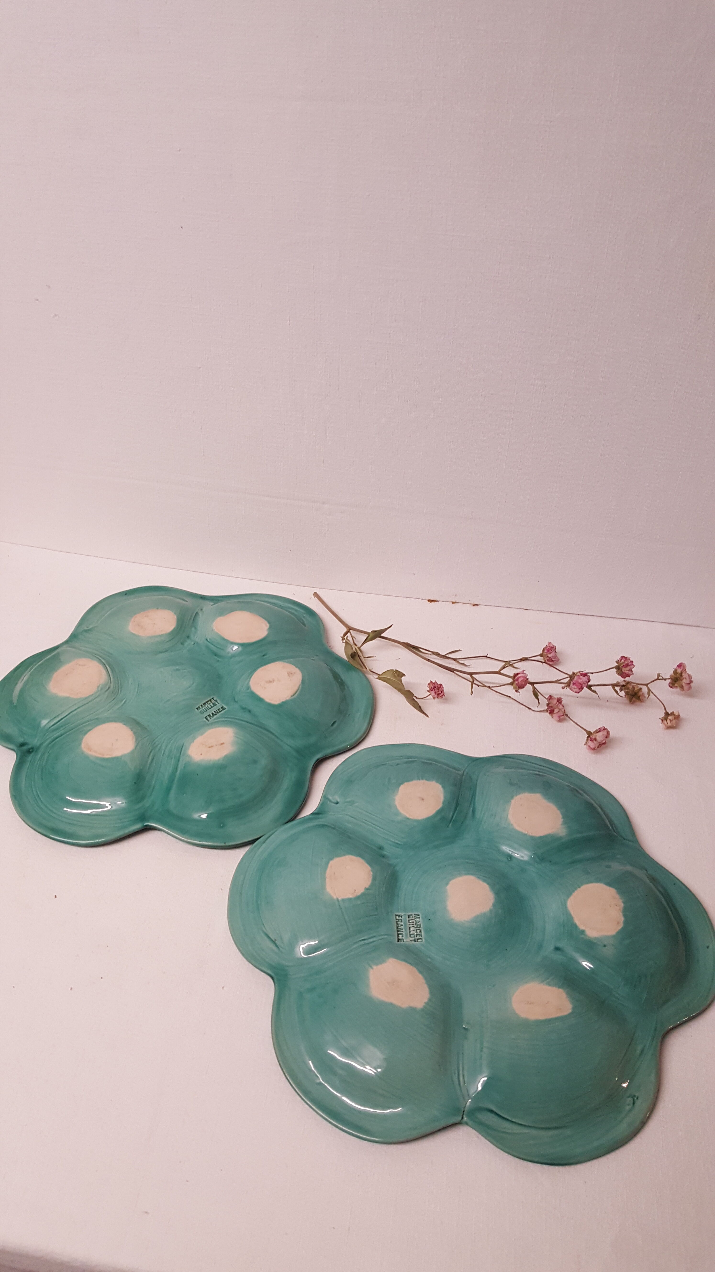 Duo of oyster plates Signed Marcel Guillot France