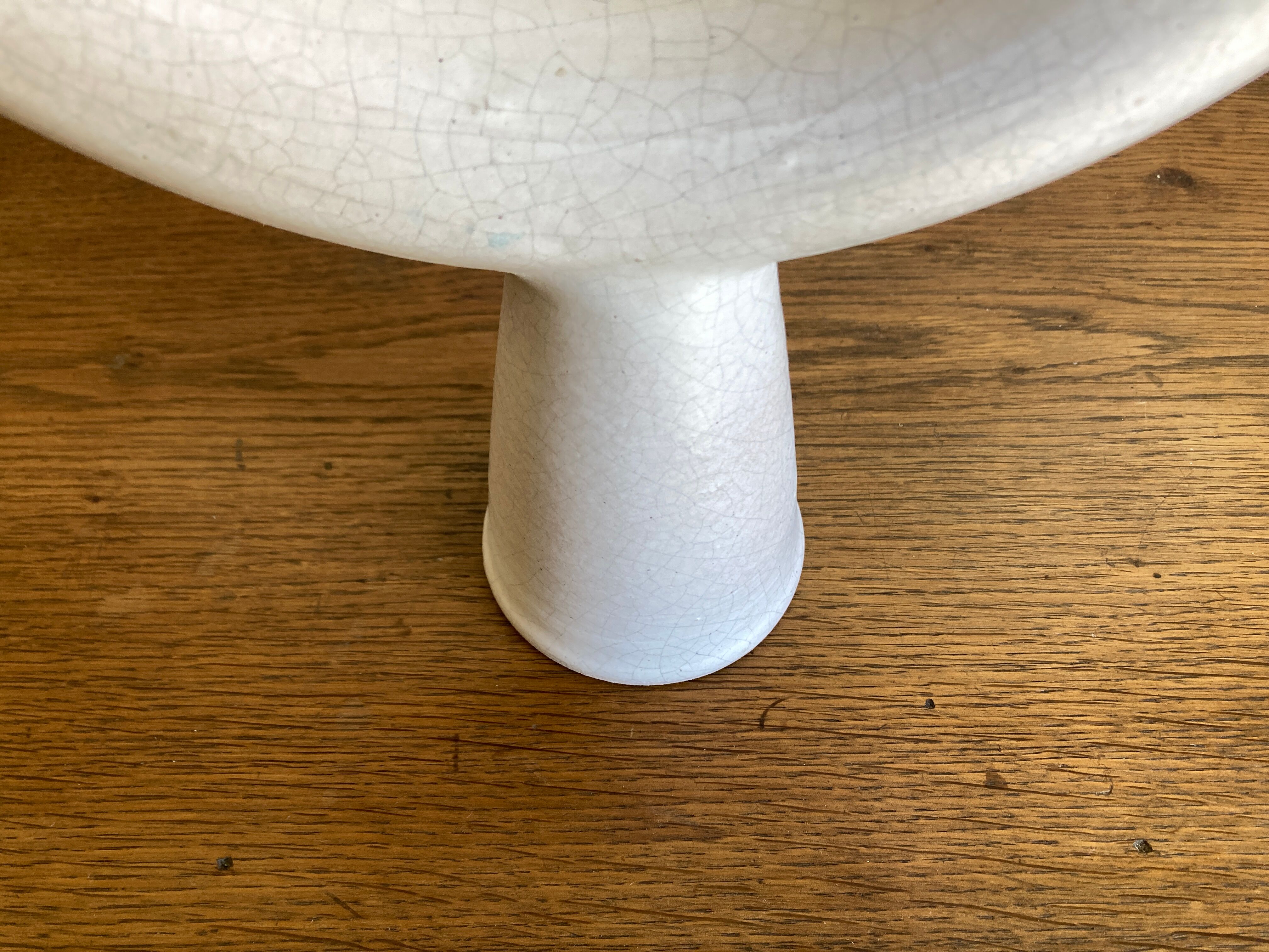 Brutalist candle holder made of white chamotte clay, 1980.