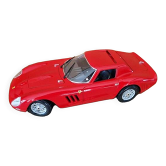 Guiloy G.Gold édition - Ferrari G.T.O (1964) rouge - Echelle 1/18 - Référence 67525