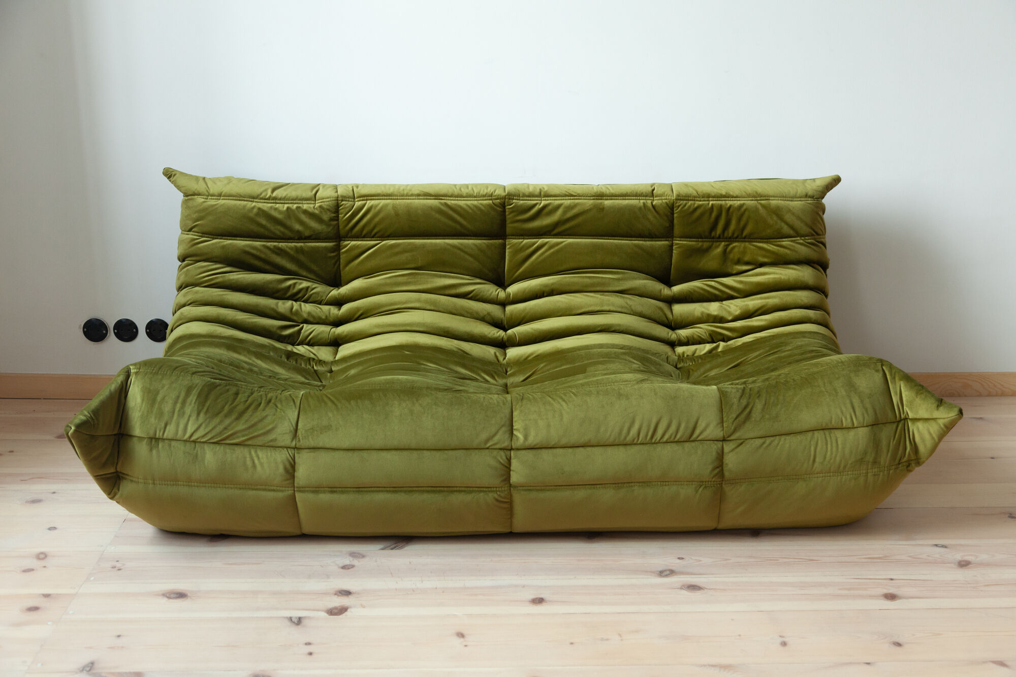 3-seater Togo green velvet sofa designed by Michel Ducaroy 1973