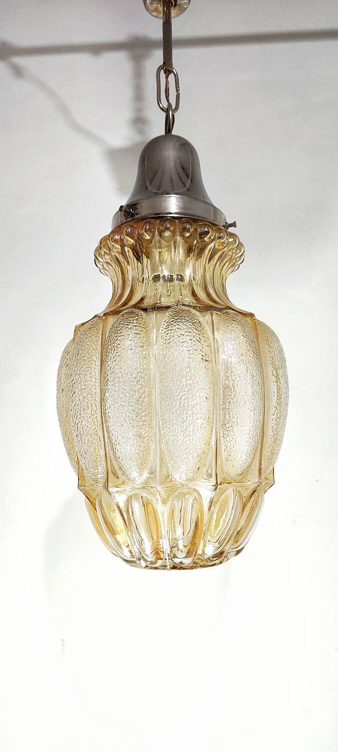 Lámpara de techo de cristal. España, 1940s.