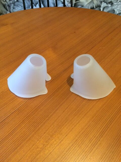 Pair white frosted glass blind