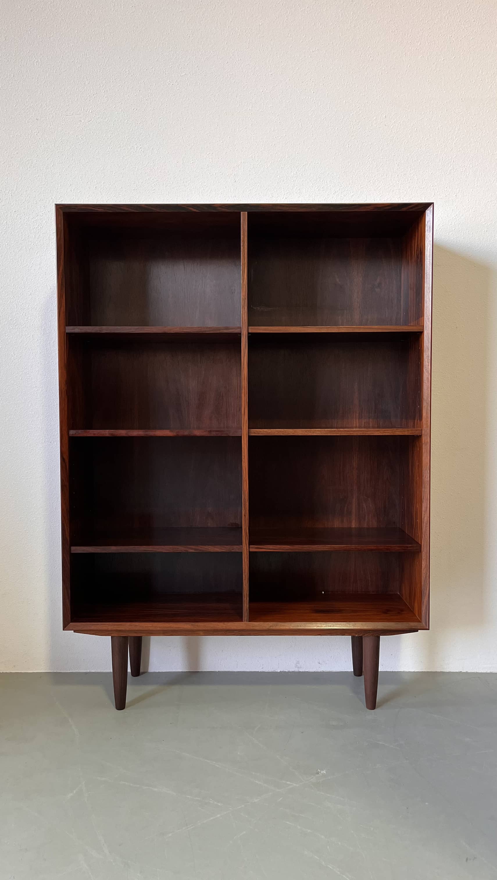Bookcase in rosewood