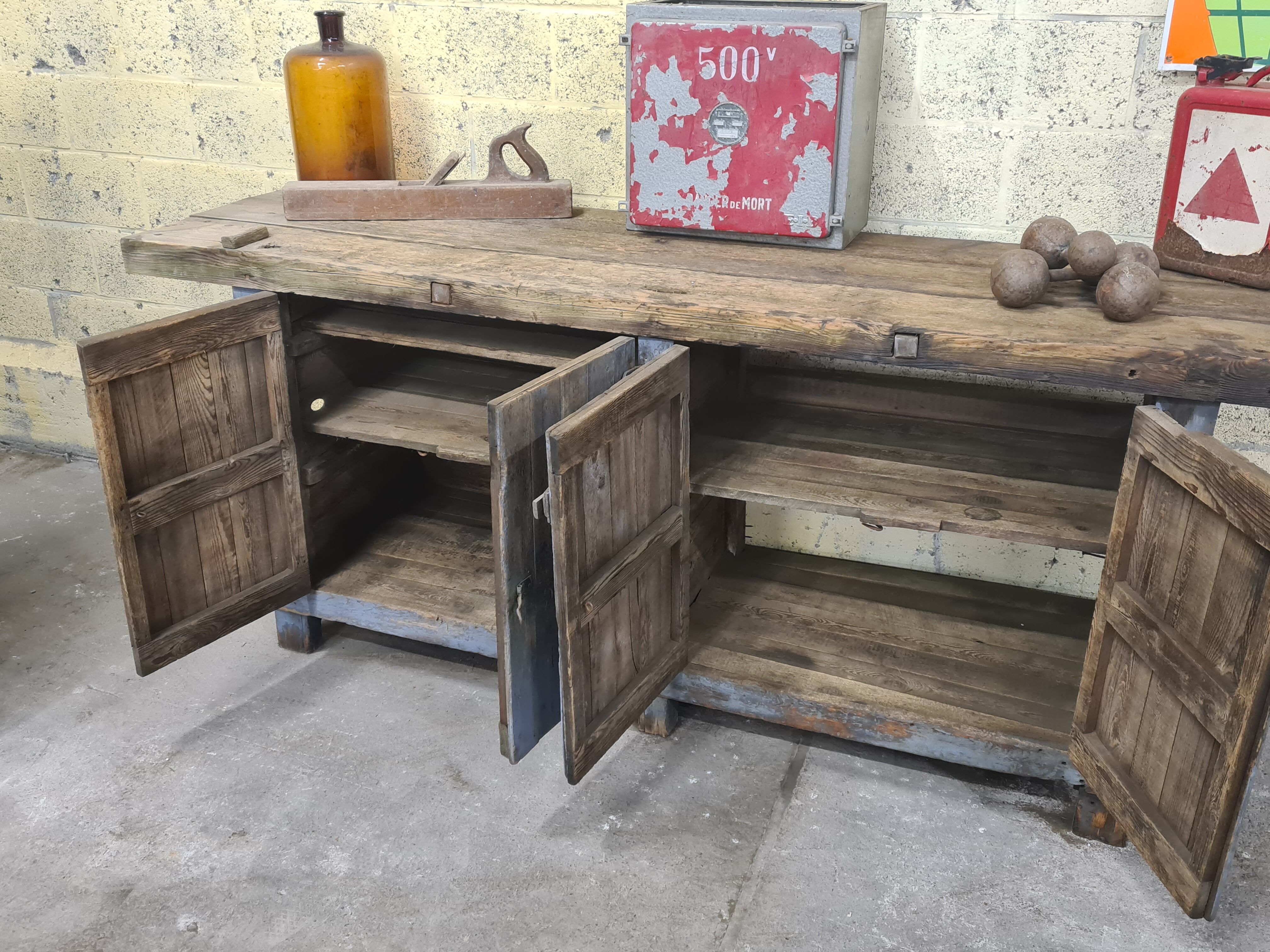 4-door workshop furniture