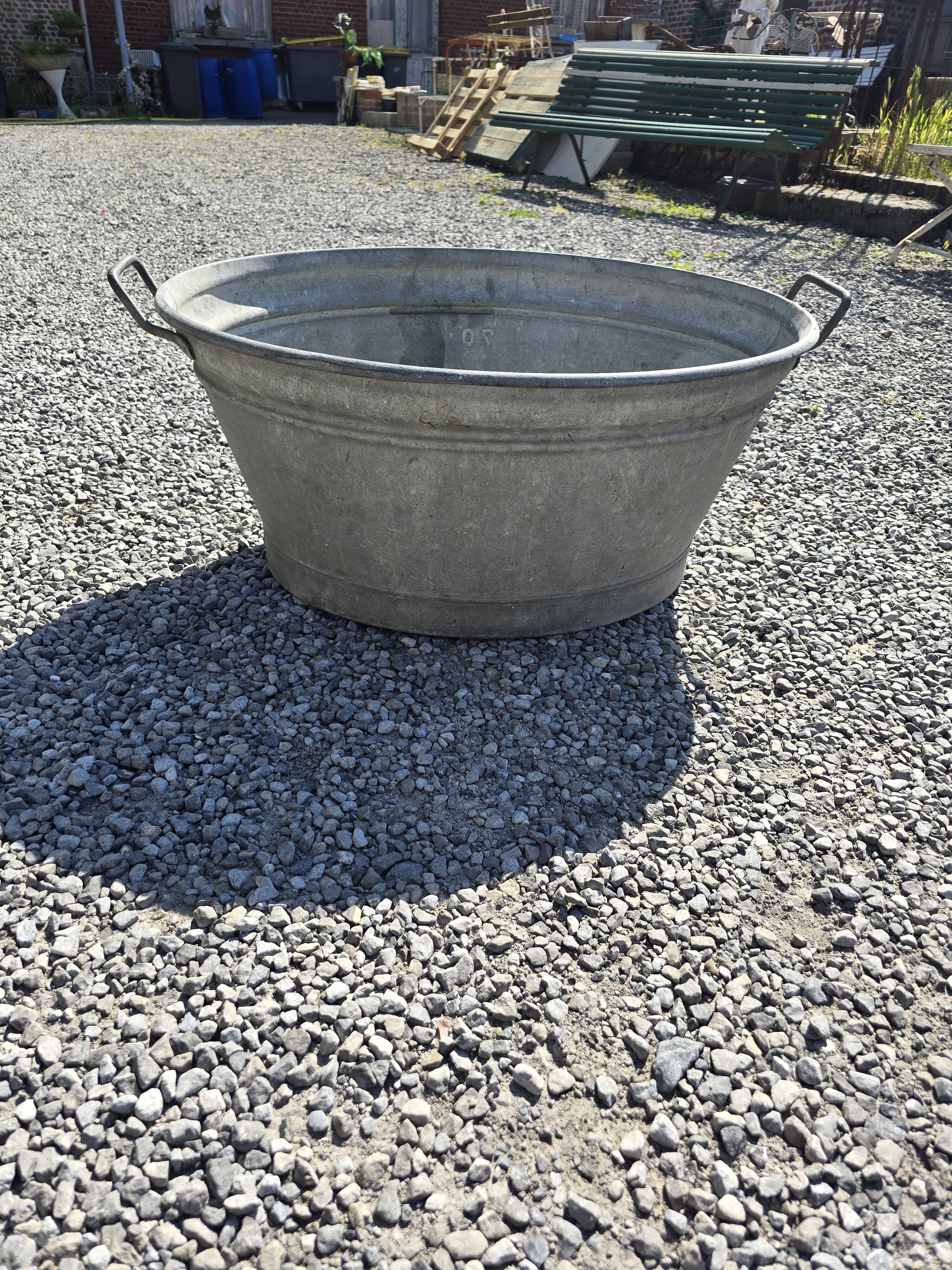 Old zinc basin or bathtub, 70 liters