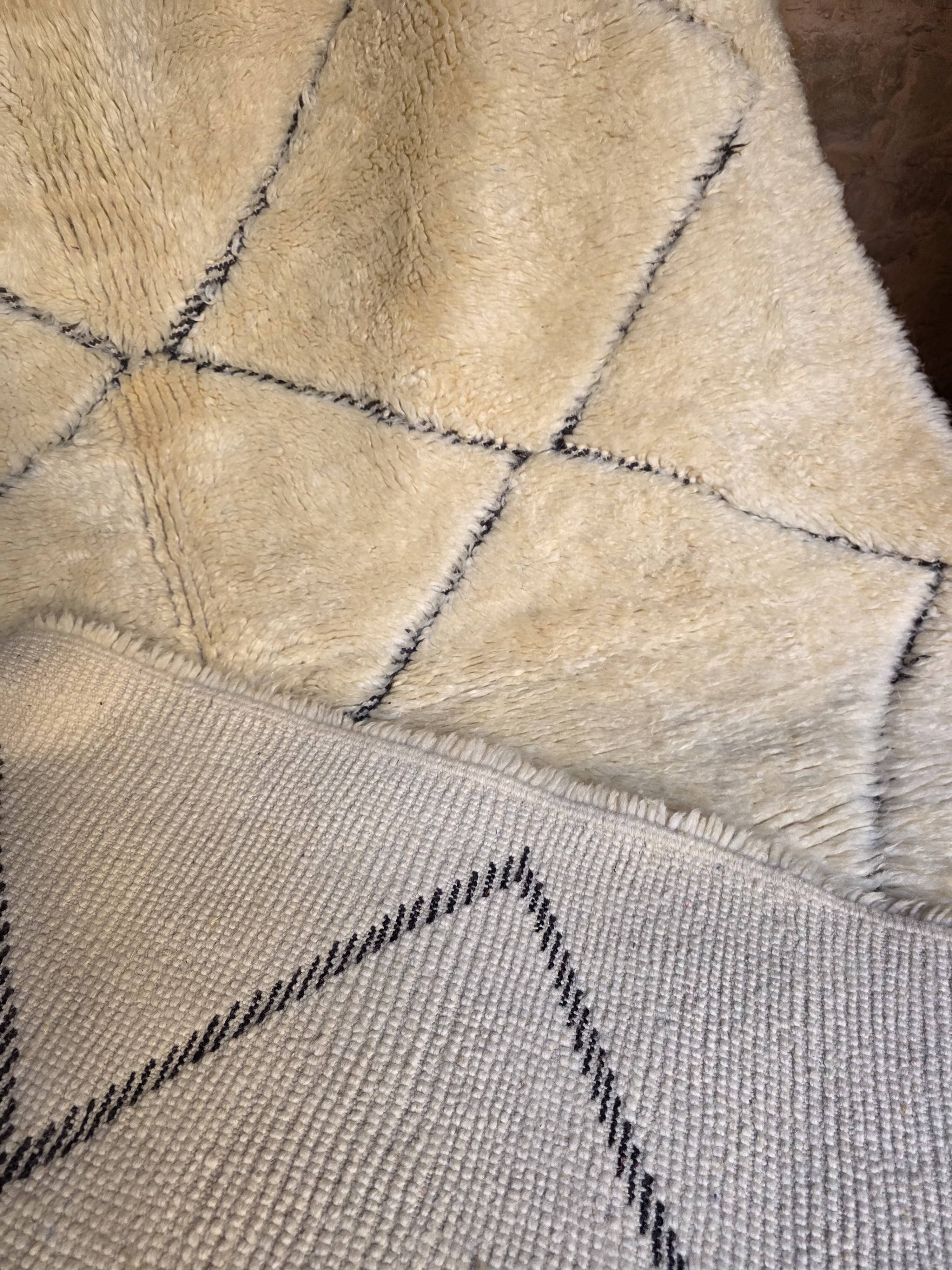 Authentic Beni Ourain rug 215 x 165 cm