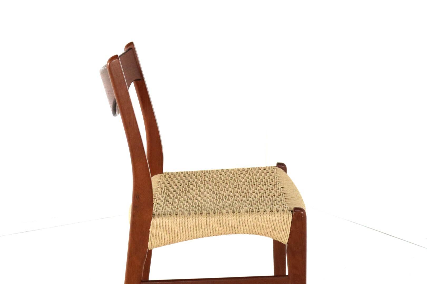 Set of 4 Arne Wahl Iversen for Glyngore papercord chairs 'Naerem'