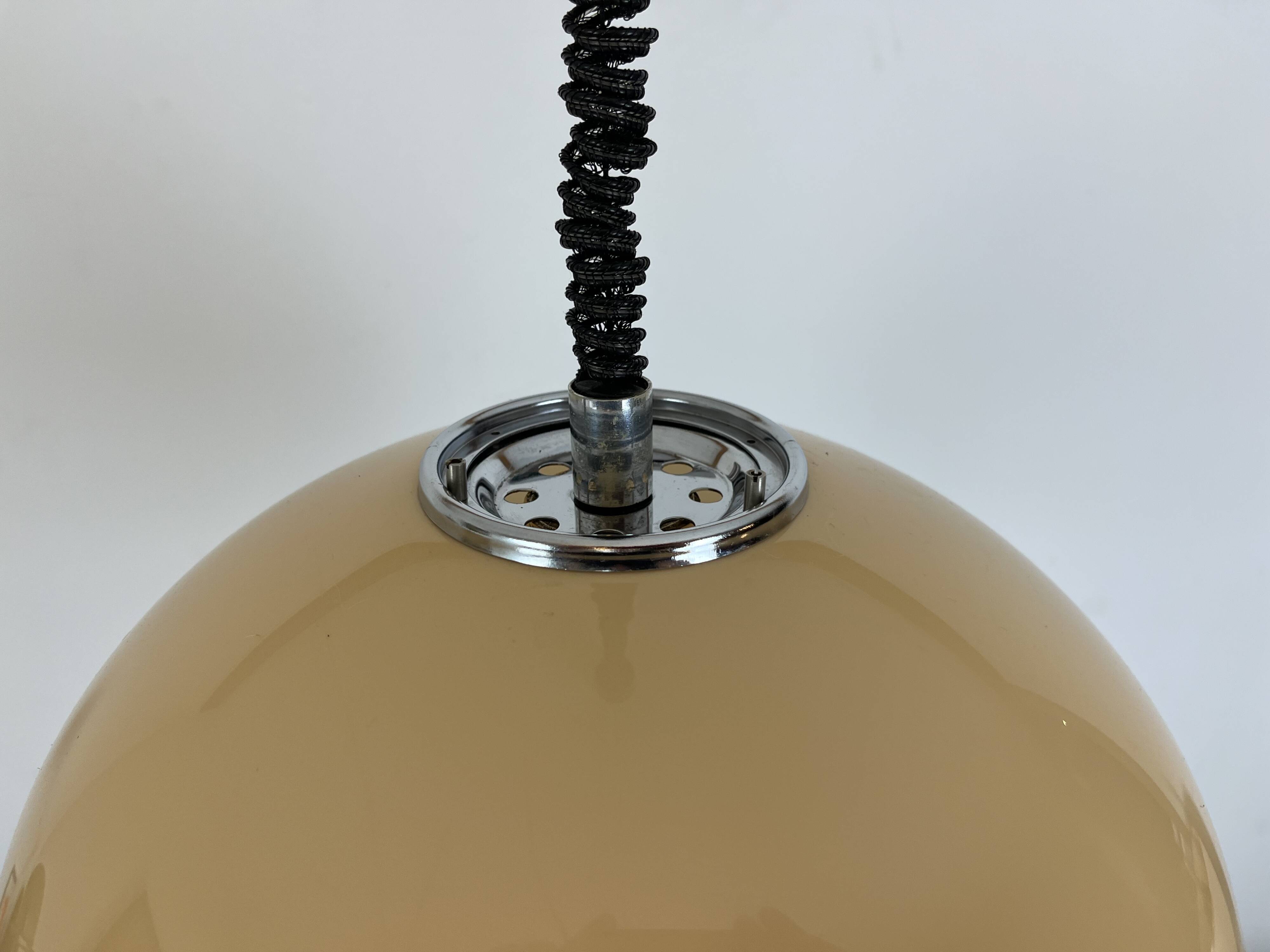 Guzzini pendant light, Jolly model by Luigi Massoni, 70's space age style