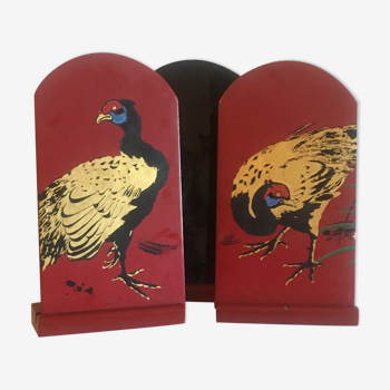 Small decorative screen lacquered with pheasants