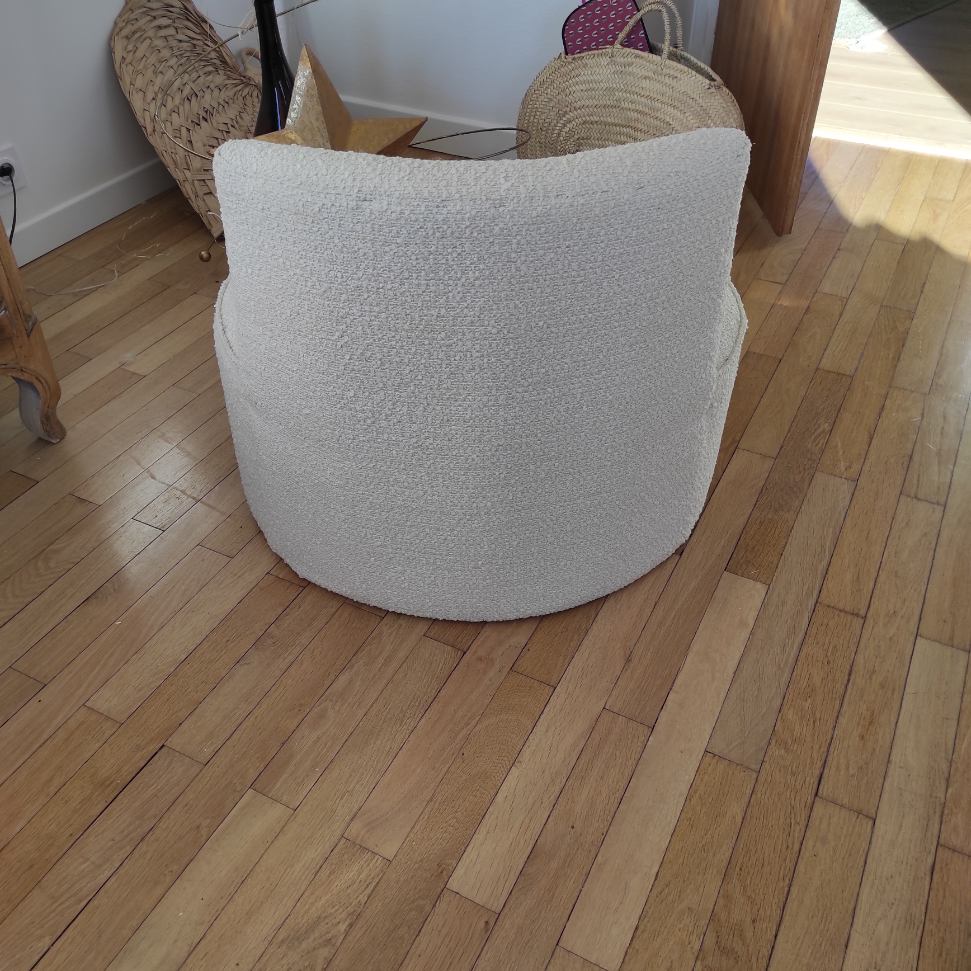 Buckle armchair