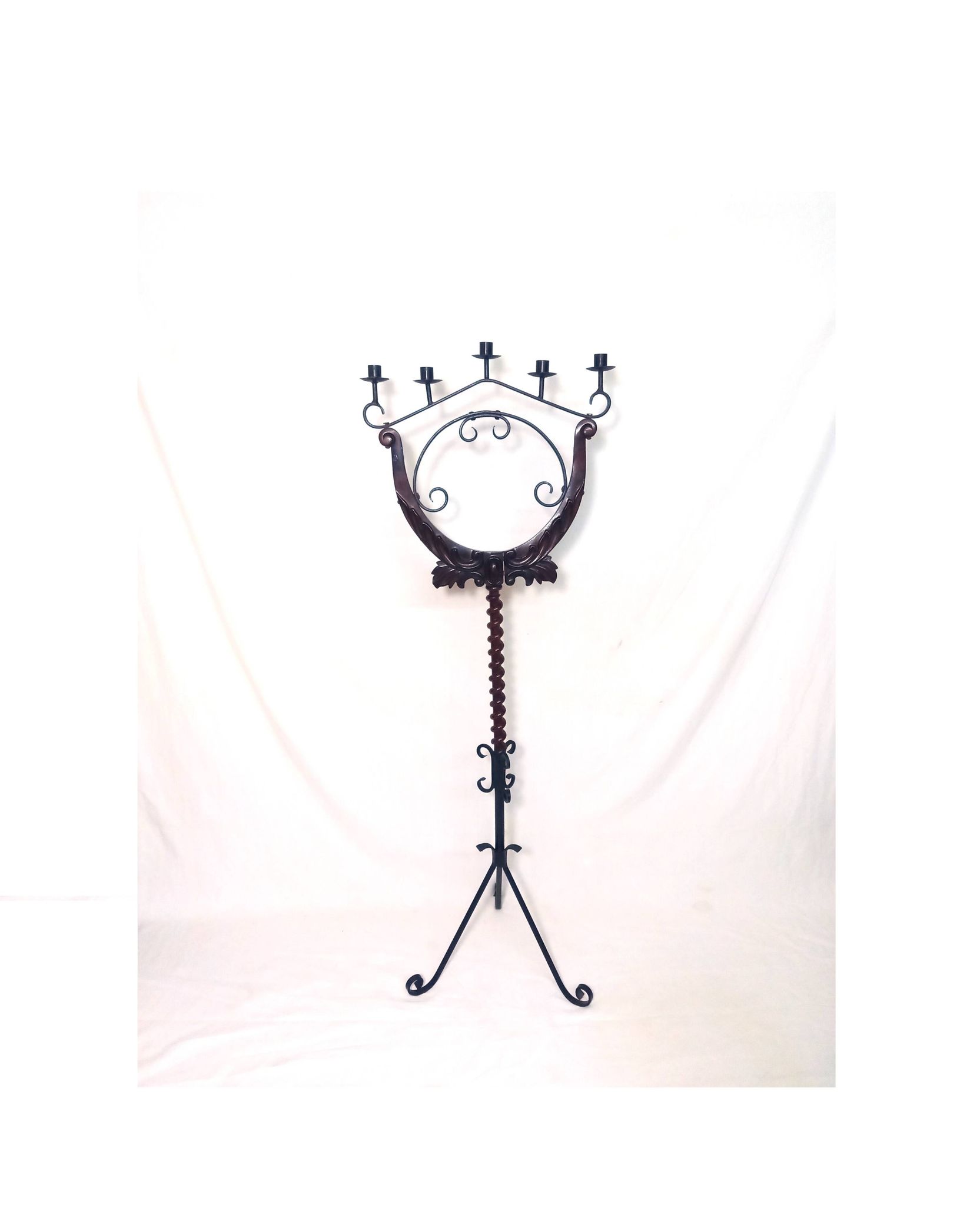 Floor candelabra in wrought iron and turned wood