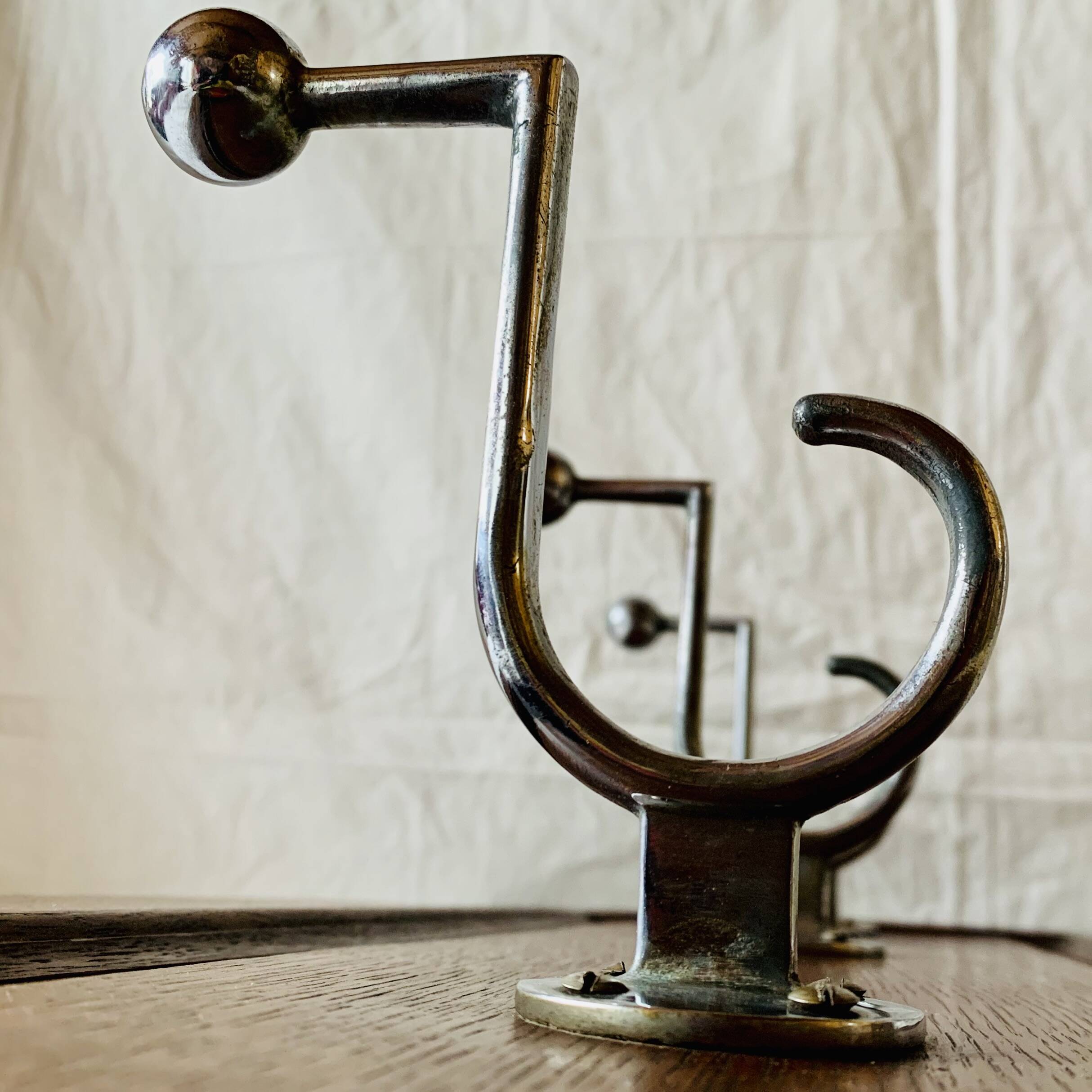 Art Deco wall-mounted coat rack in solid wood - 5 hooks