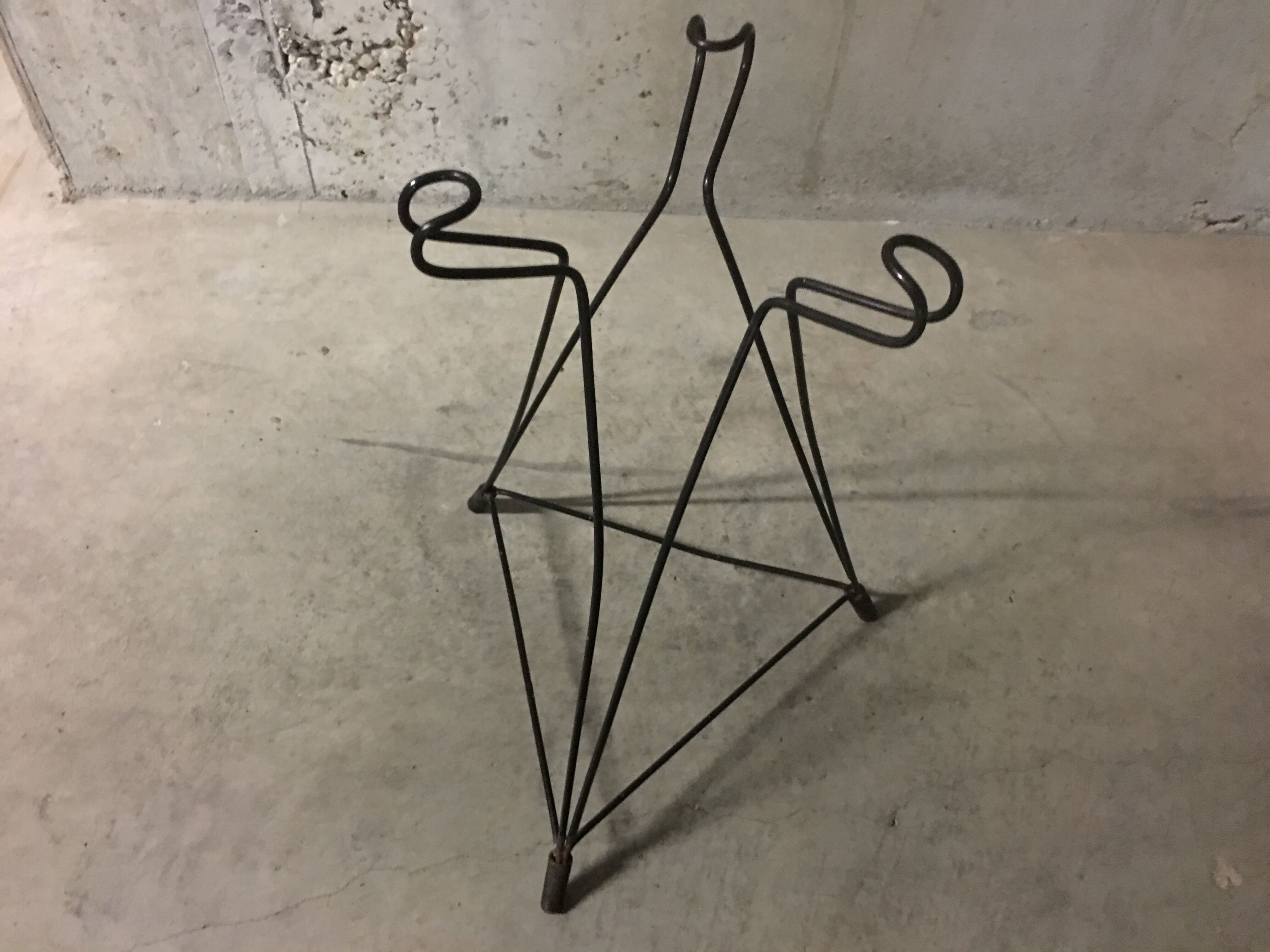 Tripod healing 1950s