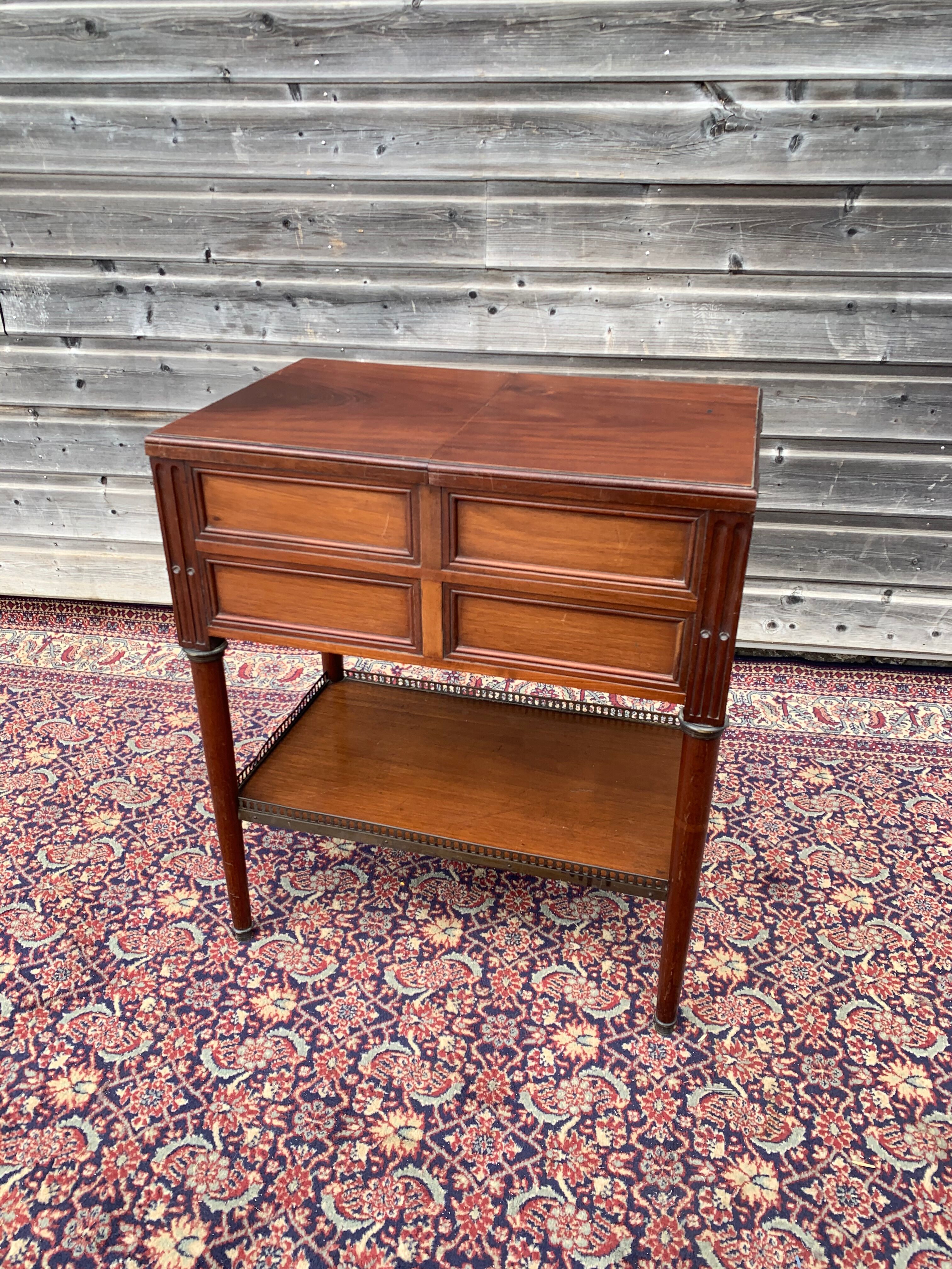 Napoleon III-era mahogany hairdresser Louis XVI