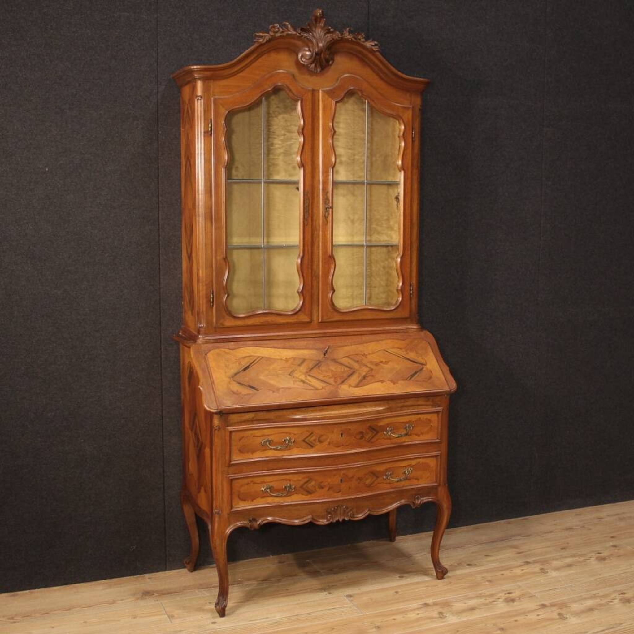 Élégante vitrine italienne à double corps des années 1950