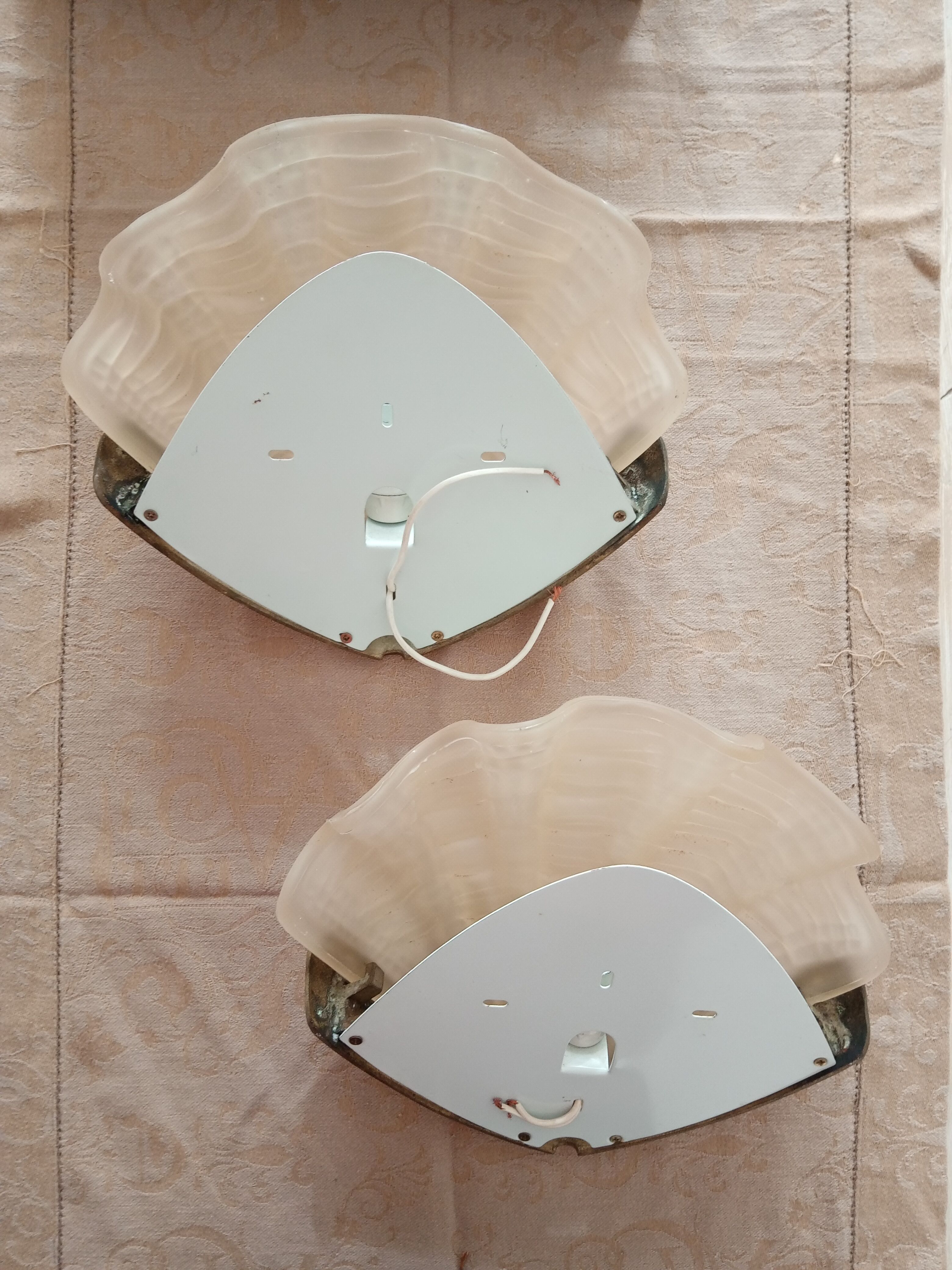 Pairs of wall light seashells