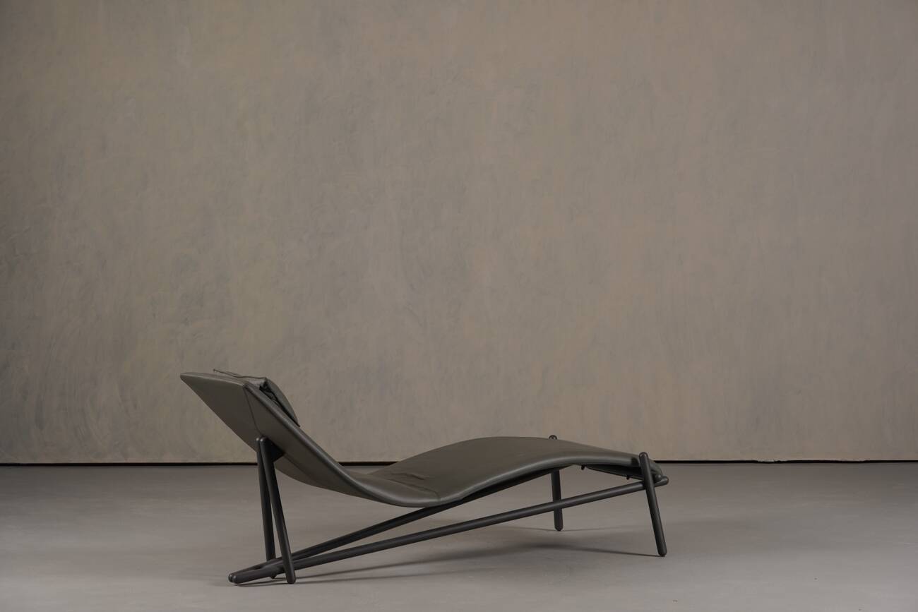Chaise longue en cuir gris Donovan par Giuseppe Viganò pour Cattelan, Italie, années 2000.