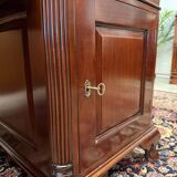 Classic English desk with green leather