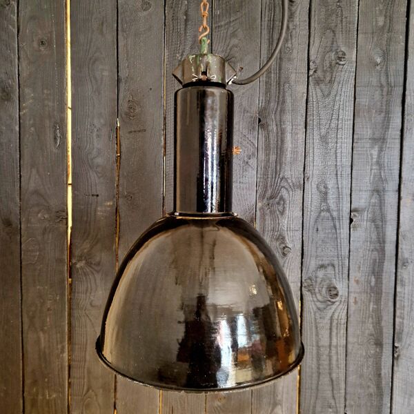 „Svenja“ Grande lampe en émail noire