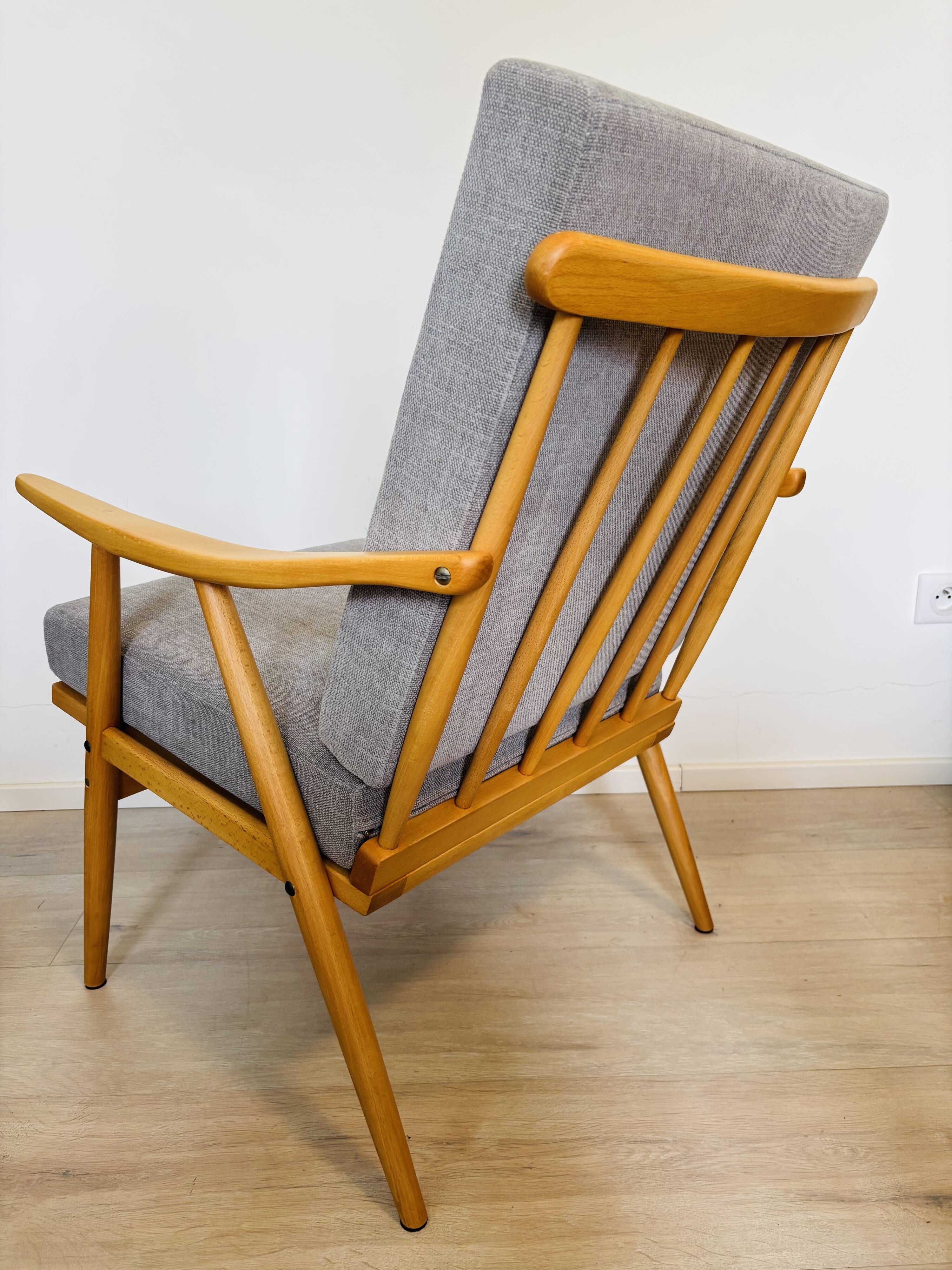 Vintage Armchair by Jaroslav Šmidek for Ton, 1970s